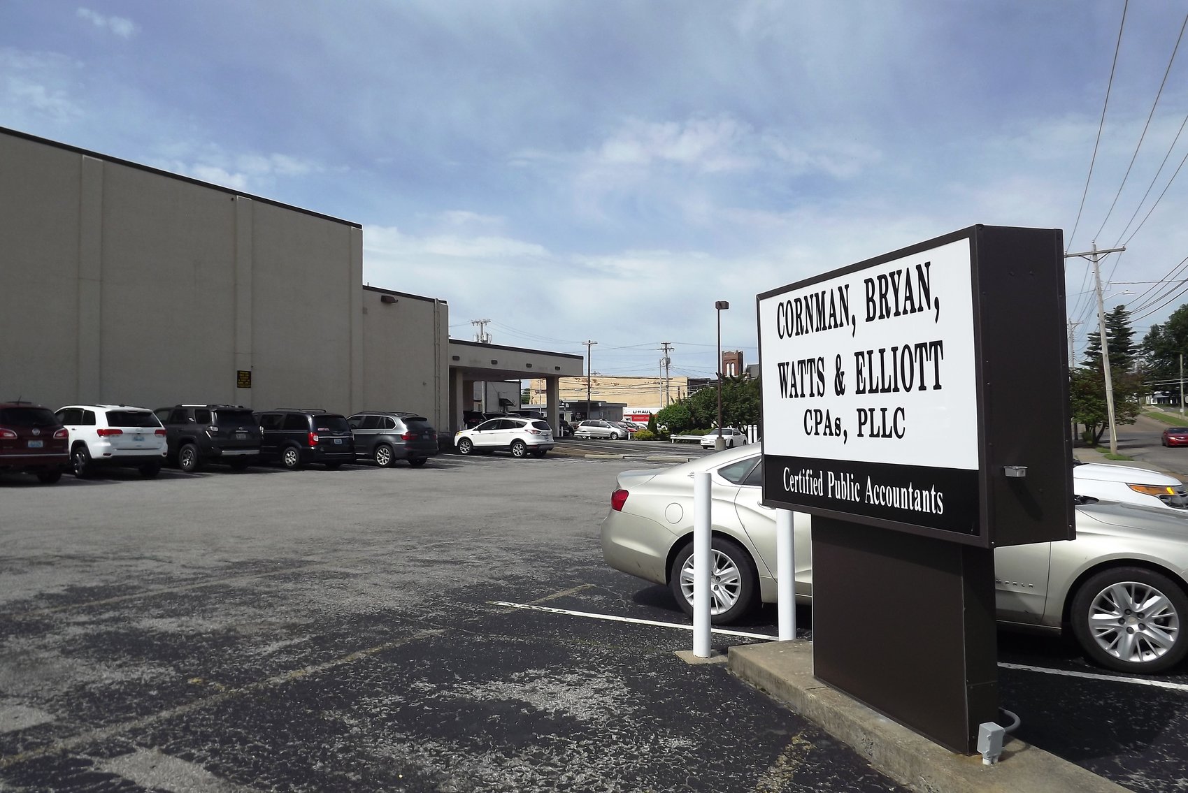 Image for 10,401±SF Footprint Former Bank Branch at 117 N 7th St., Mayfield, KY 42066 (Graves County)