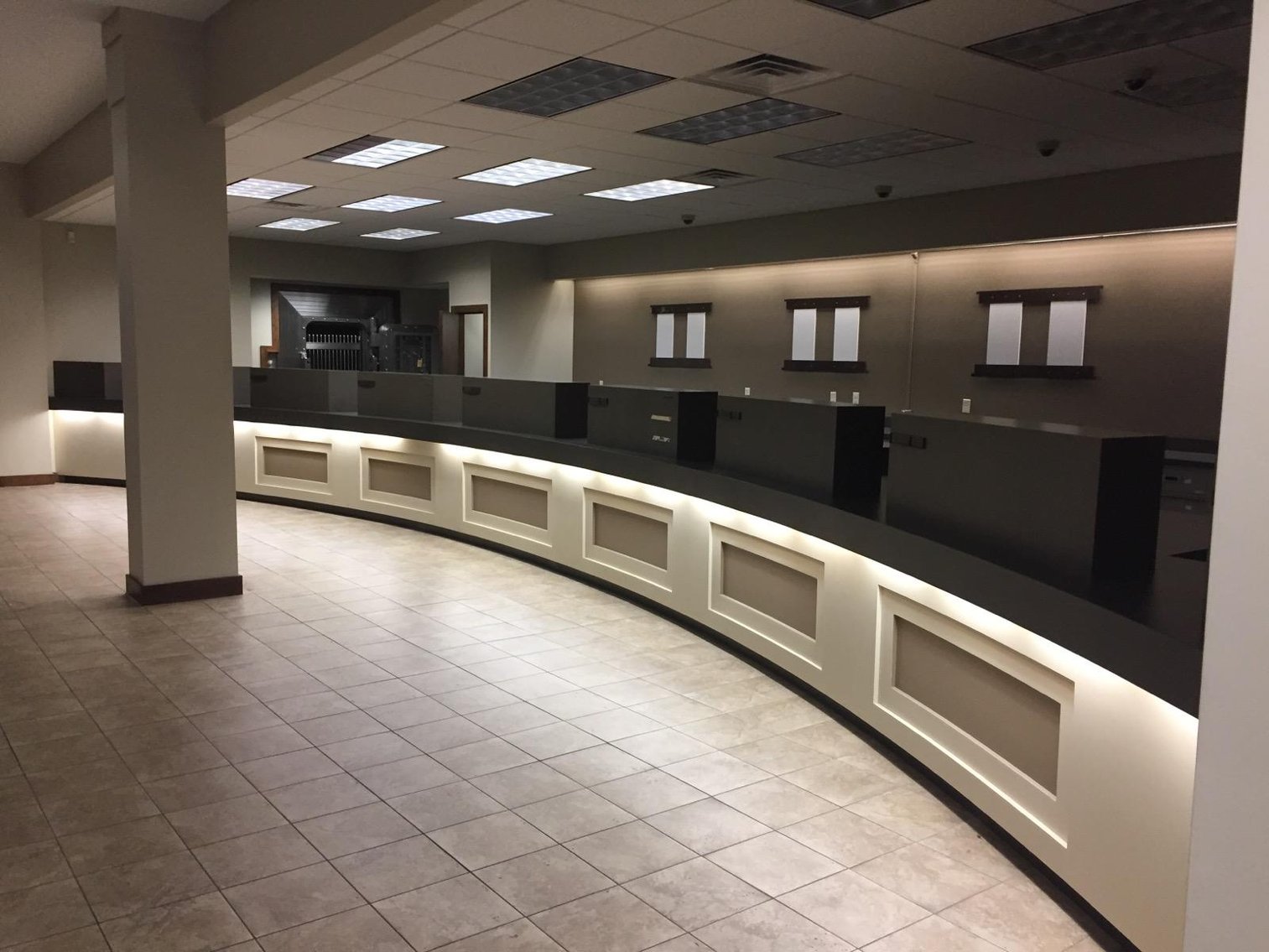 Image for 10,401±SF Footprint Former Bank Branch at 117 N 7th St., Mayfield, KY 42066 (Graves County)