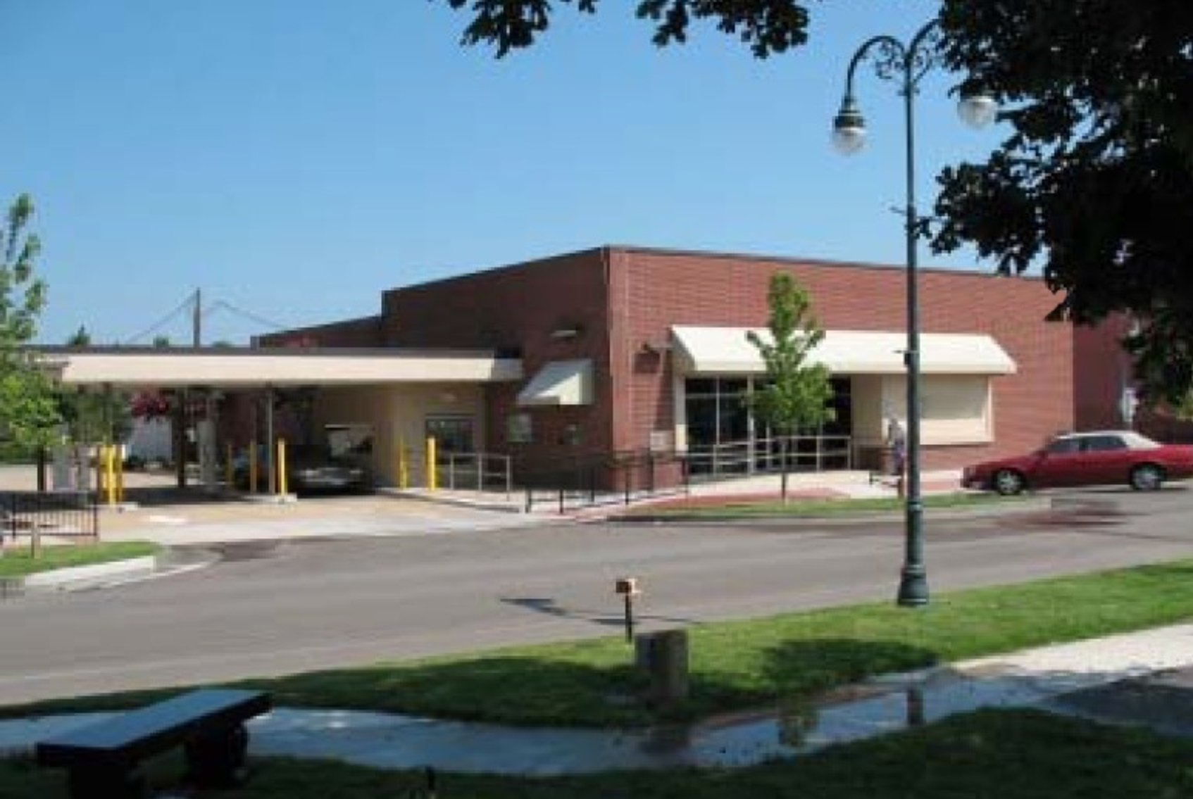 Image for 5,220±SF Former Bank Branch on .3± Acre at 127 E Main St, E Prairie, MO 63845 (Mississippi County)