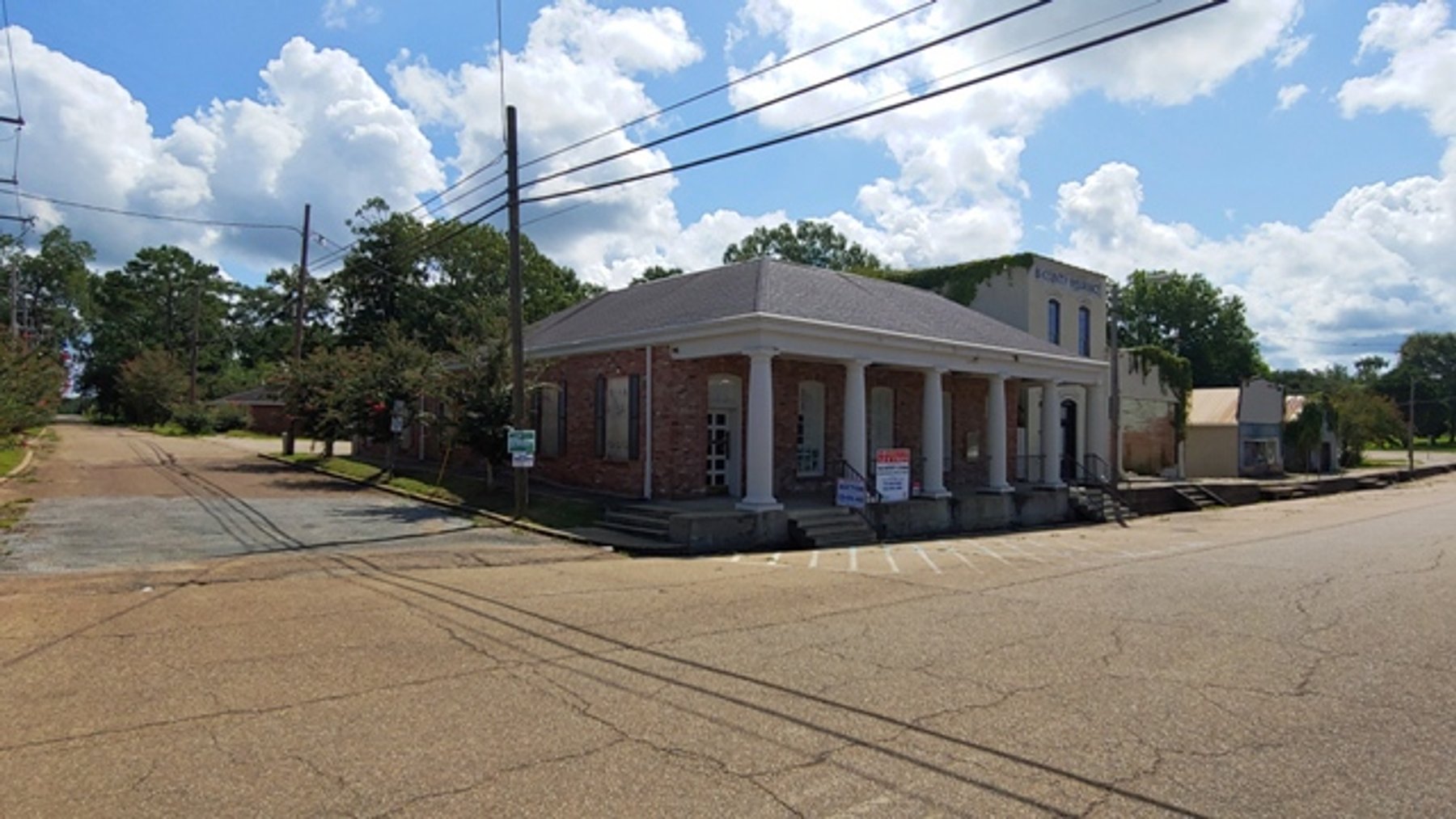 Image for 3,871±SF Former Bank Branch on .16± Acre at 162 W Main St, Centreville, MS 39631 (Wilkinson County)