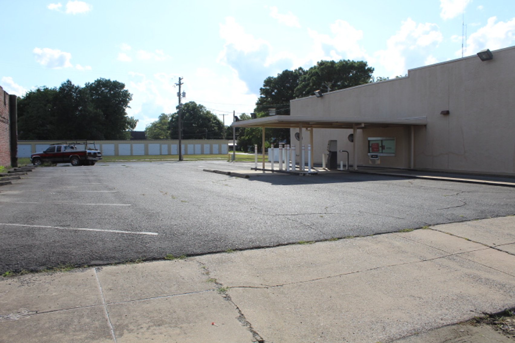 Image for 4,620±SF Former Bank Branch on .34± Acre at 100 S Allis St, England, AR 72046 (Lonoke County)