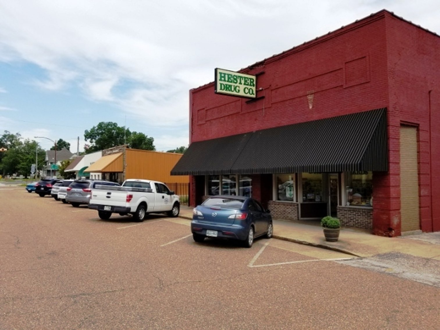 Image for 2,839±SF Former Bank Branch on .07± Acre at 202 E Main St, Rutherford, TN 38369 (Gibson County)