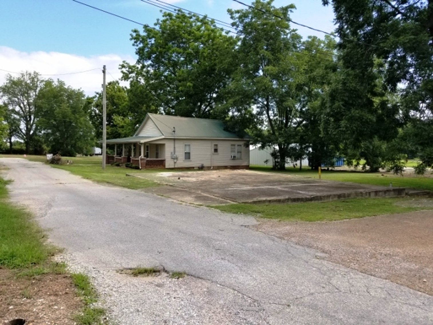 Image for 2,839±SF Former Bank Branch on .07± Acre at 202 E Main St, Rutherford, TN 38369 (Gibson County)