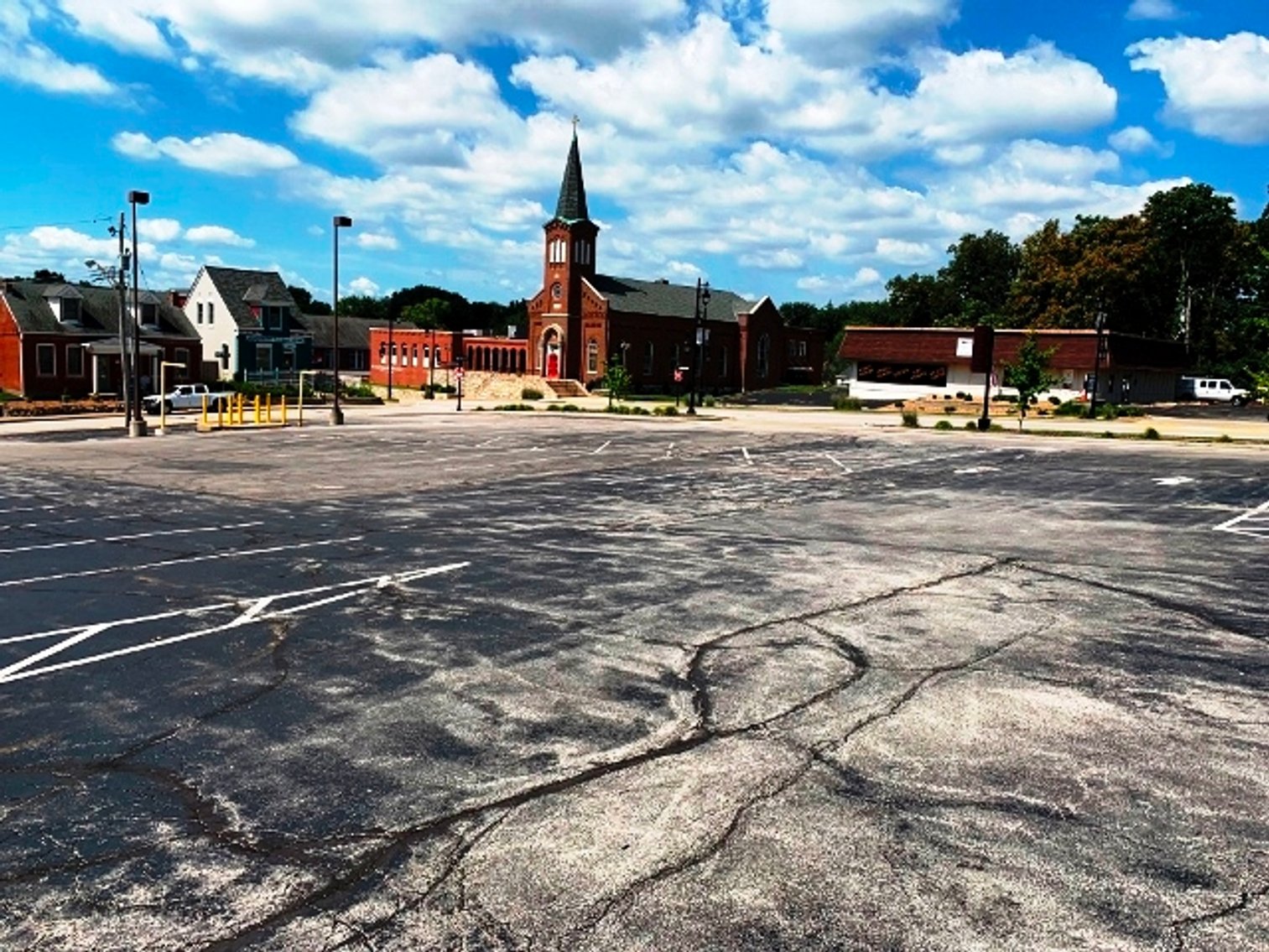 Image for 4,446±SF Former Bank Branch on 1.45± Acres at 423 1st Capitol Dr, St Charles, MO 63301 (St Charles County)