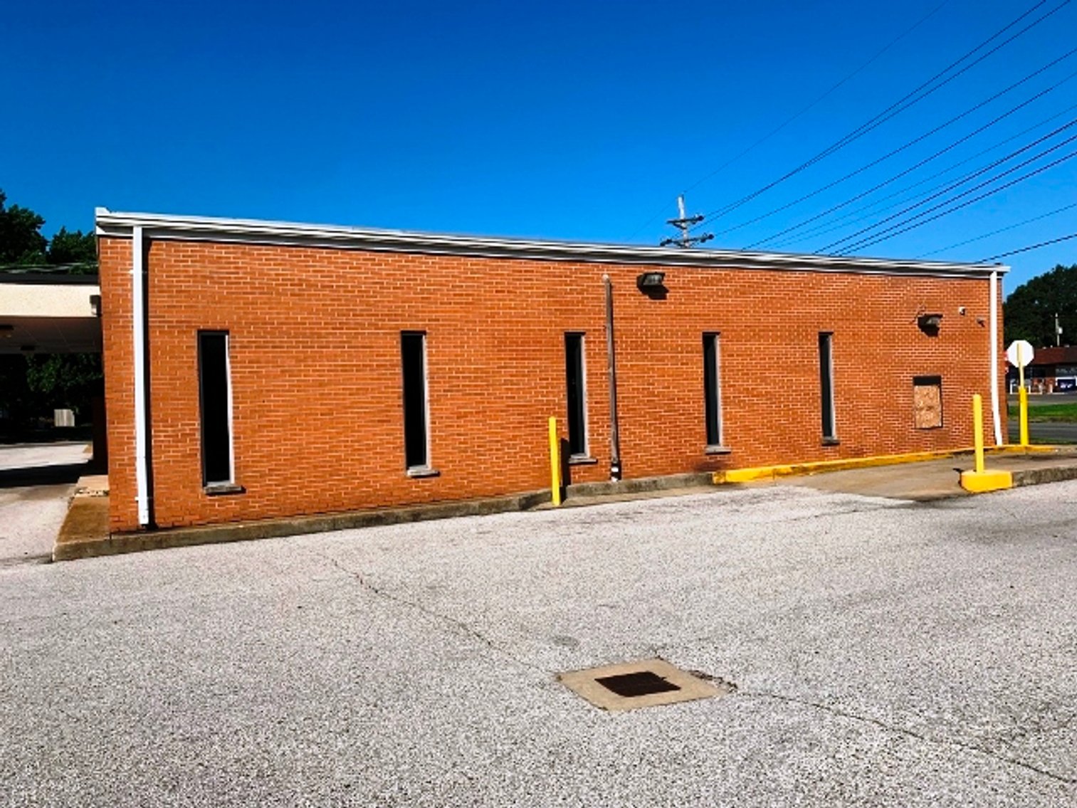 Image for 8,600±SF Former Bank Branch on 1.3± Acres at 900 Upper Cahokia Rd, Cahokia, IL 62206 (St Clair County)