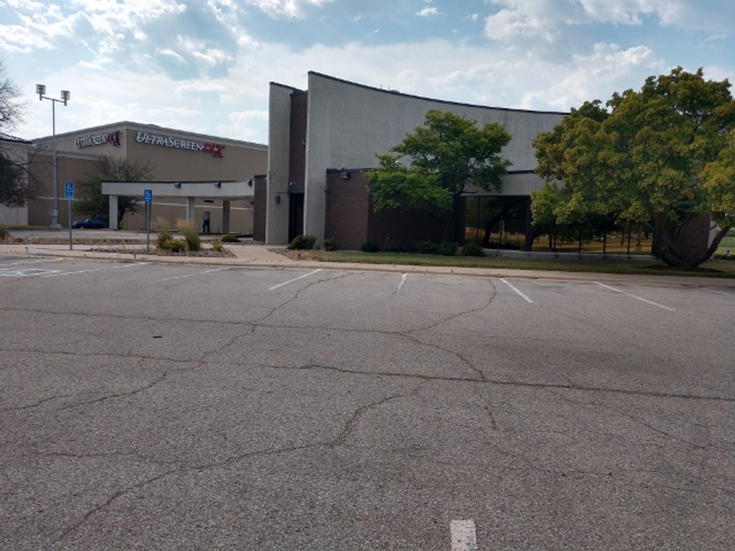 Image for 8,573±SF Former Bank Branch on 2.5± Acres at 2532 Crossroads Blvd, Waterloo, IA 50702 (Black Hawk County)