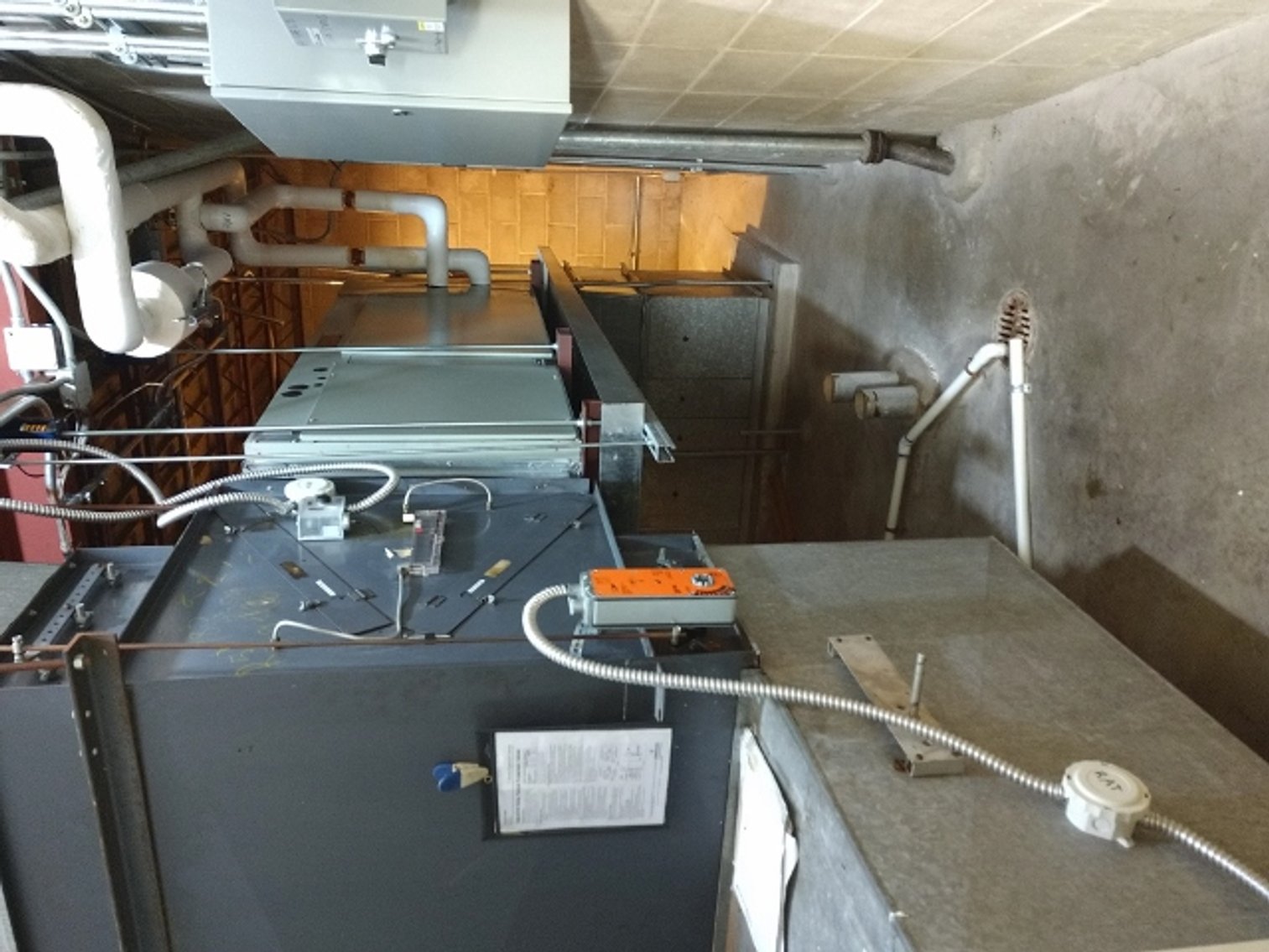 Image for 8,573±SF Former Bank Branch on 2.5± Acres at 2532 Crossroads Blvd, Waterloo, IA 50702 (Black Hawk County)