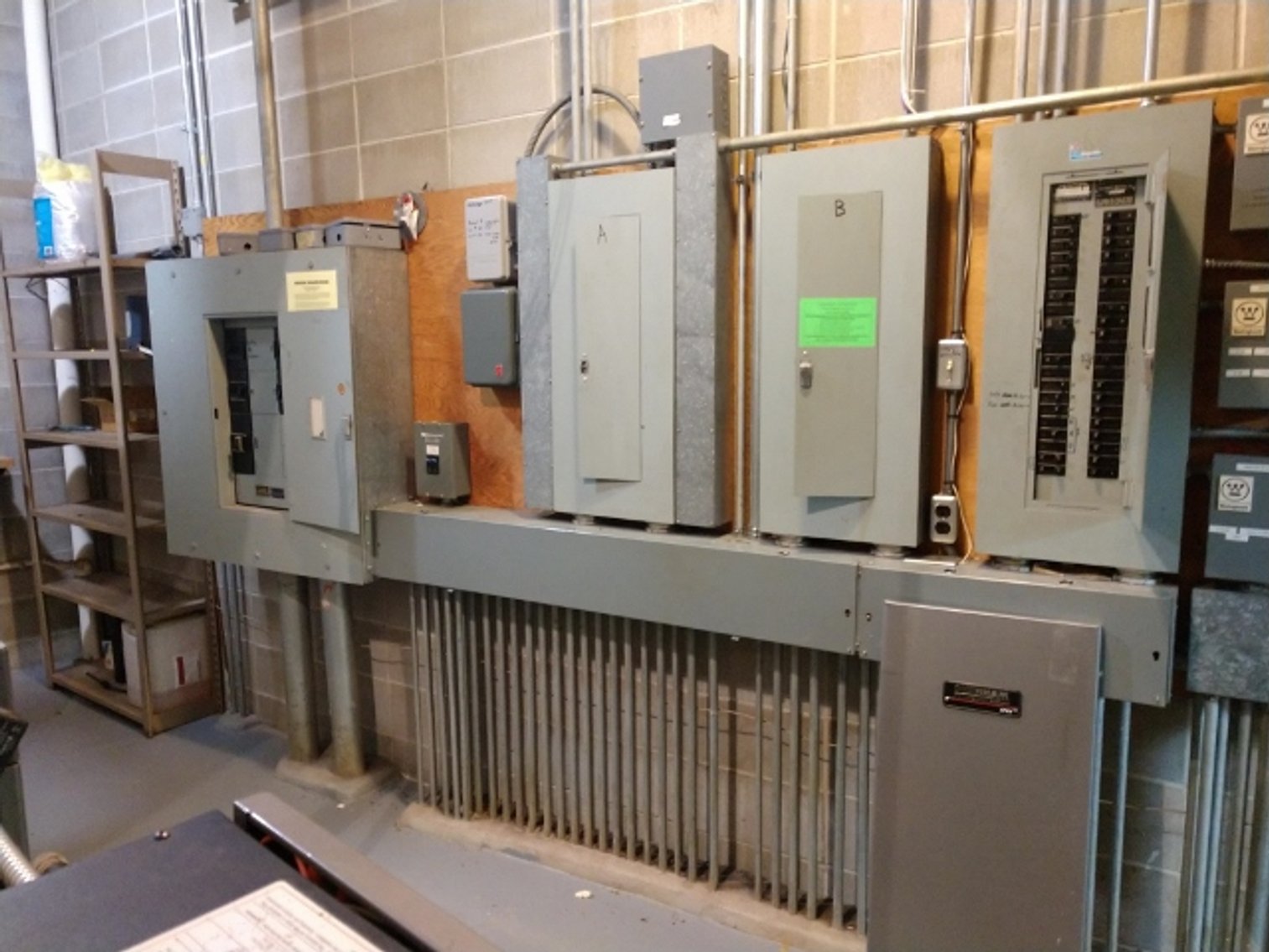 Image for 8,573±SF Former Bank Branch on 2.5± Acres at 2532 Crossroads Blvd, Waterloo, IA 50702 (Black Hawk County)