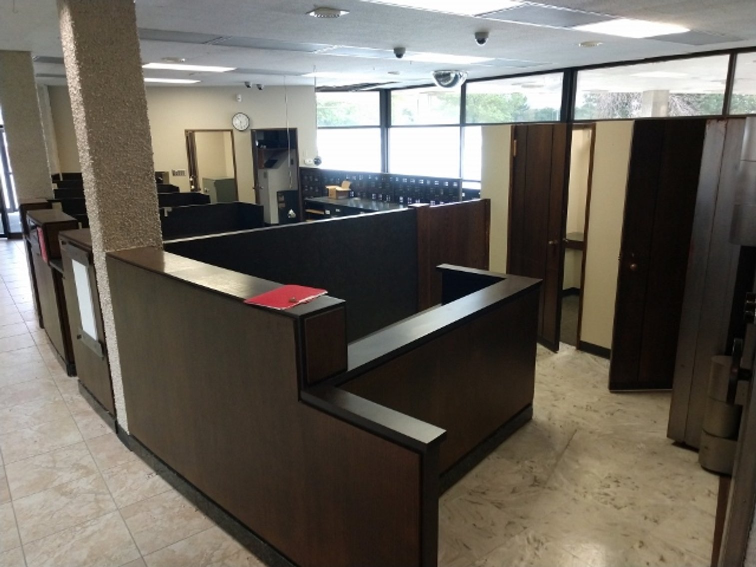 Image for 8,573±SF Former Bank Branch on 2.5± Acres at 2532 Crossroads Blvd, Waterloo, IA 50702 (Black Hawk County)