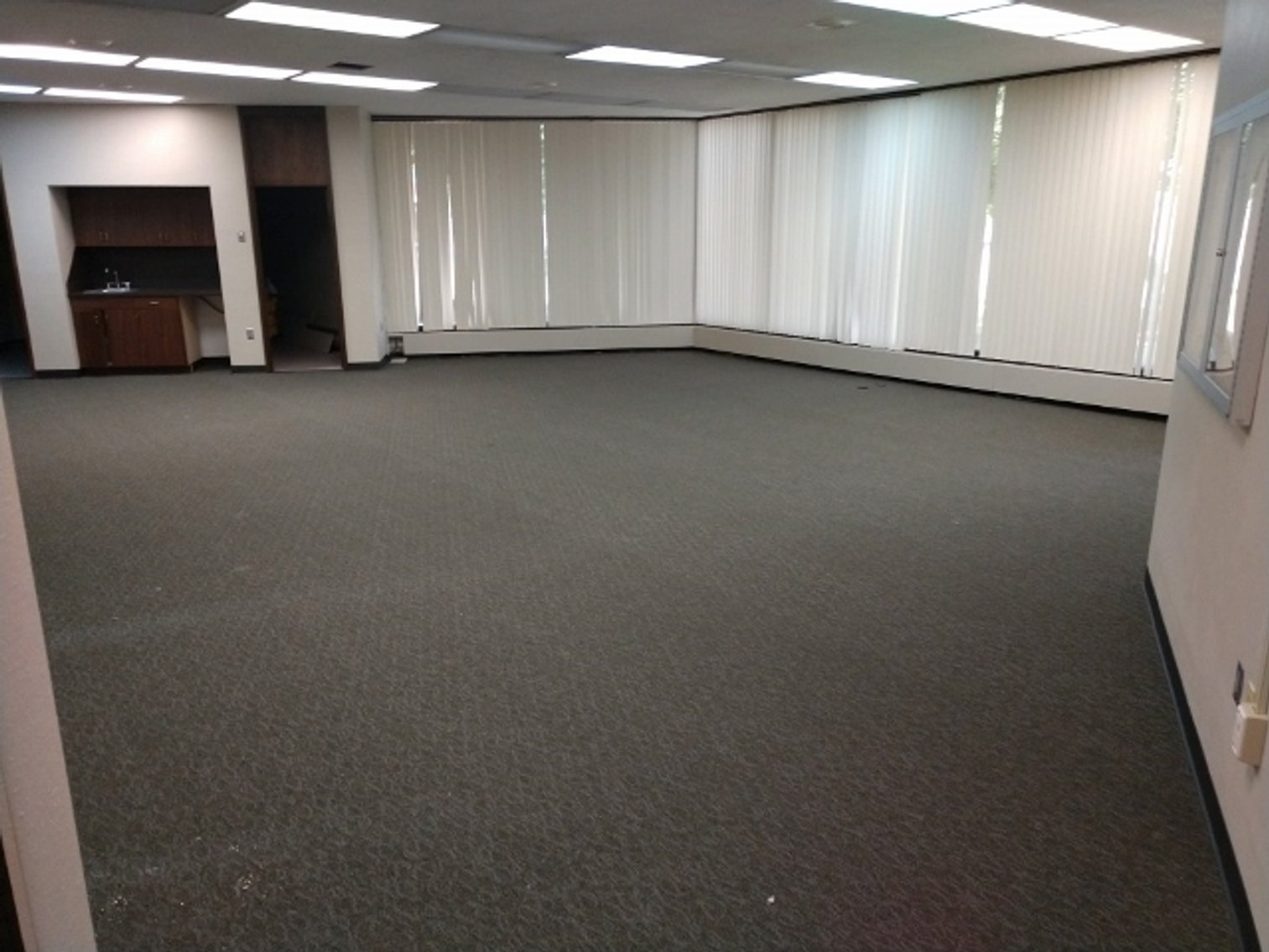 Image for 8,573±SF Former Bank Branch on 2.5± Acres at 2532 Crossroads Blvd, Waterloo, IA 50702 (Black Hawk County)