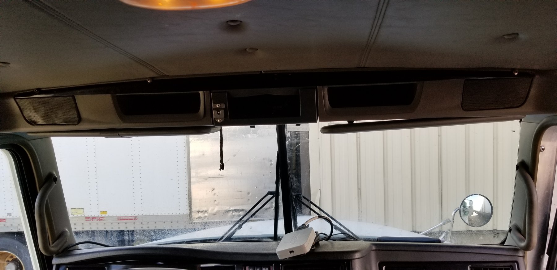 Image for 2013 Kenworth T660 Semi Truck with Sleeper Cab