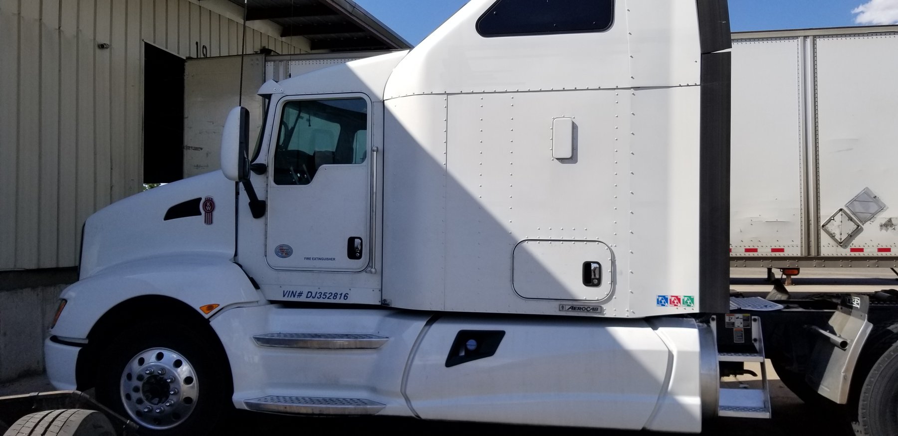 Image for 2013 Kenworth T660 Semi Truck with Sleeper Cab