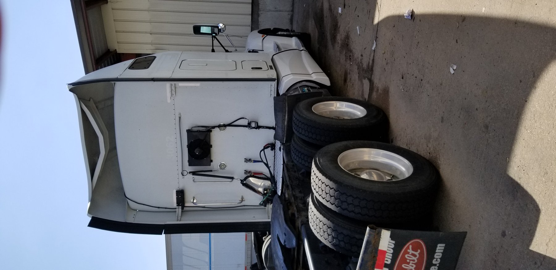 Image for 2013 Kenworth T660 Semi Truck with Sleeper Cab