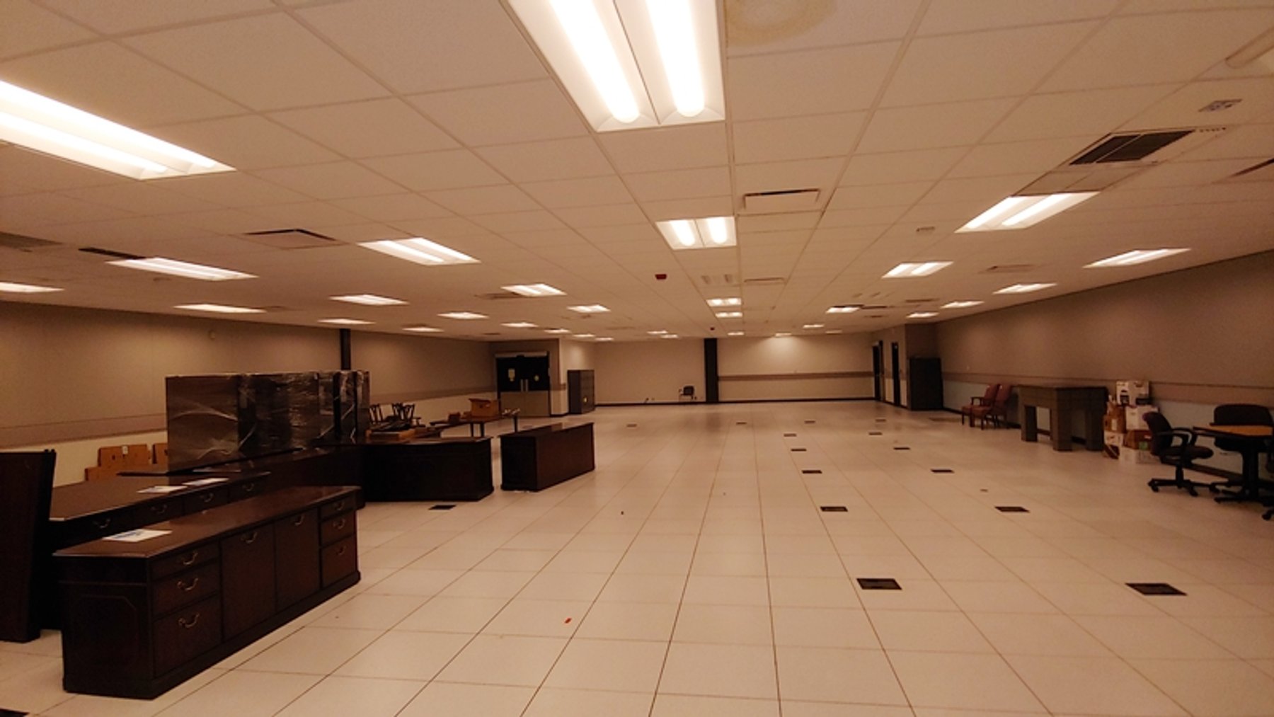 Image for Jackson MS: 56,900±SF Former Bank Operations Center on 5.72± Acres at 4855 I-55 N, Jackson MS 39206 (Hinds County)