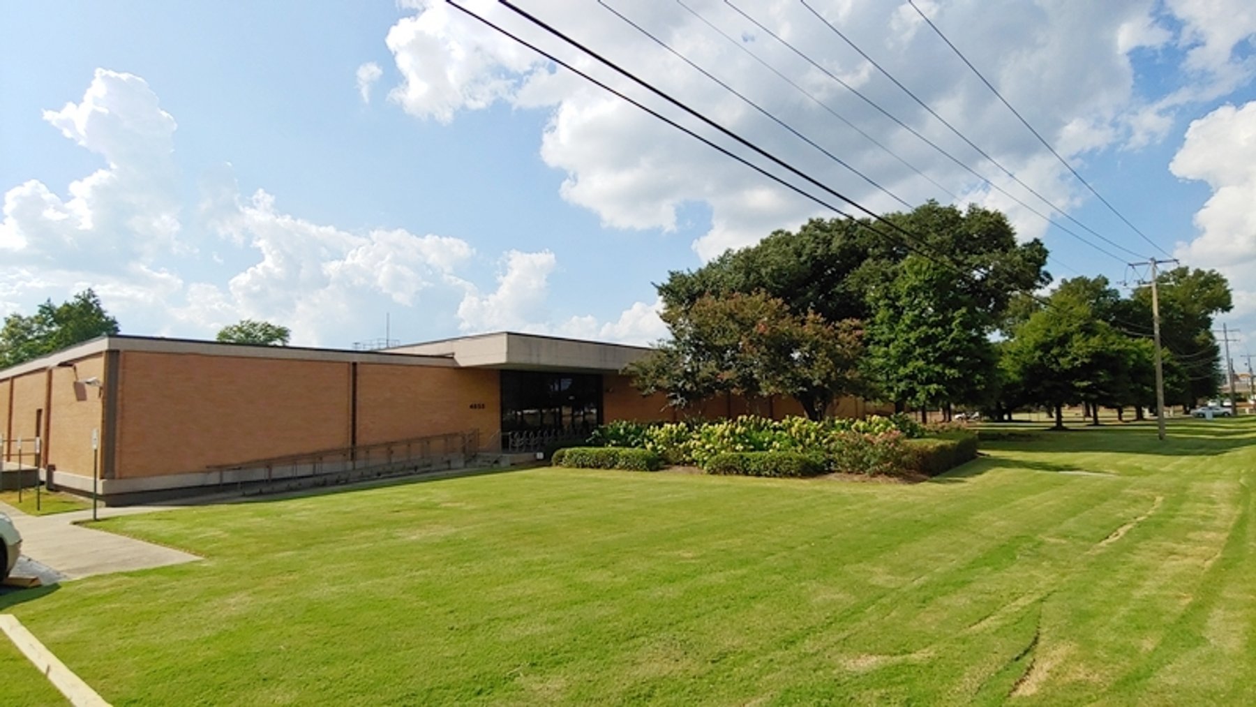 Image for Jackson MS: 56,900±SF Former Bank Operations Center on 5.72± Acres at 4855 I-55 N, Jackson MS 39206 (Hinds County)