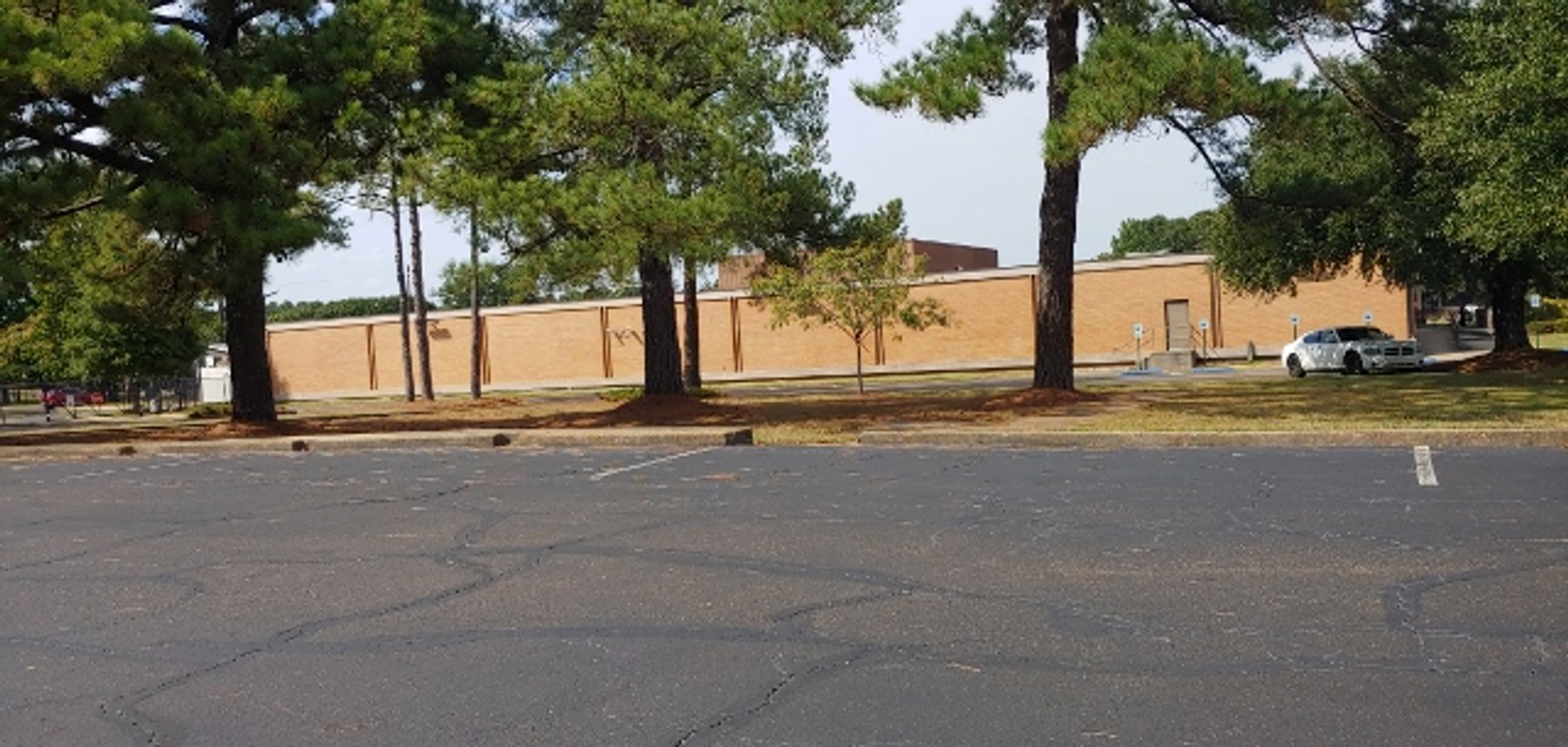 Image for Jackson MS: 56,900±SF Former Bank Operations Center on 5.72± Acres at 4855 I-55 N, Jackson MS 39206 (Hinds County)