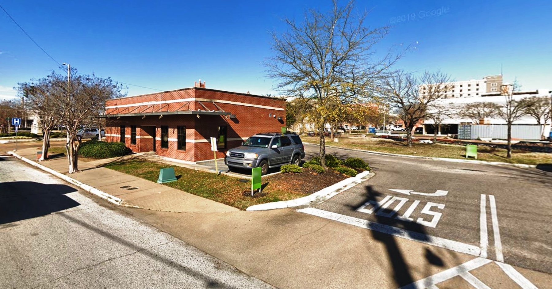 Image for **REMOVED FROM AUCTION**     Alexandria, LA: 1,383±SF Footprint Former Bank Branch on .44± Acre at 803 Sixth Street, Alexandria, LA 71301 (Rapides Parish)