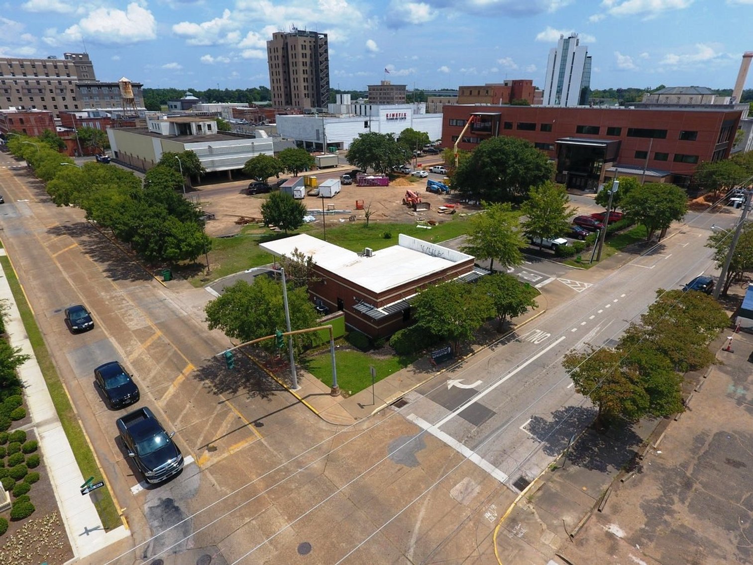 Image for **REMOVED FROM AUCTION**     Alexandria, LA: 1,383±SF Footprint Former Bank Branch on .44± Acre at 803 Sixth Street, Alexandria, LA 71301 (Rapides Parish)