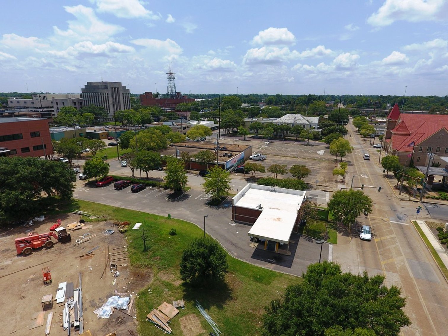 Image for **REMOVED FROM AUCTION**     Alexandria, LA: 1,383±SF Footprint Former Bank Branch on .44± Acre at 803 Sixth Street, Alexandria, LA 71301 (Rapides Parish)
