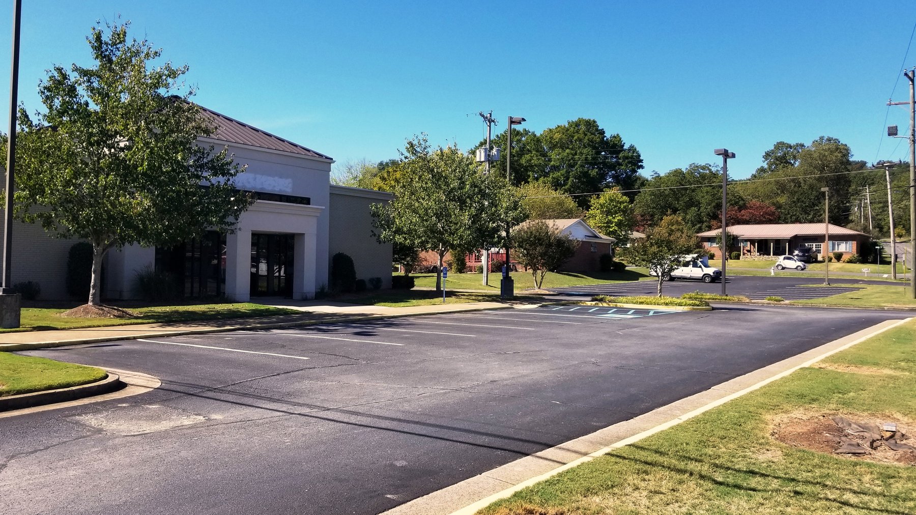 Image for Fort Payne, AL: 3,356±SF Former Bank Branch at 1718 Gault Avenue N., Fort Payne, AL 35967 (DeKalb County) 