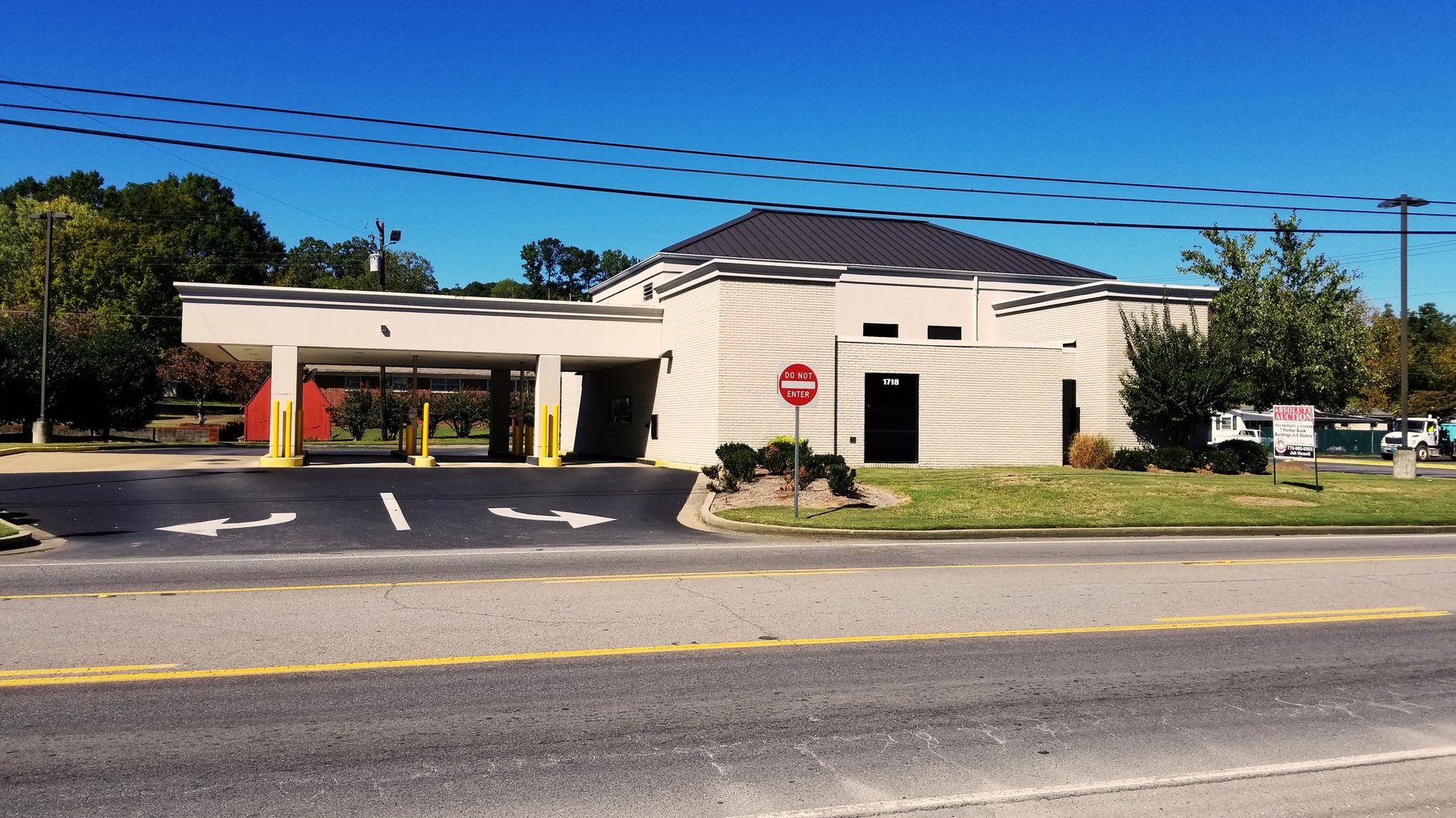 Image for Fort Payne, AL: 3,356±SF Former Bank Branch at 1718 Gault Avenue N., Fort Payne, AL 35967 (DeKalb County) 