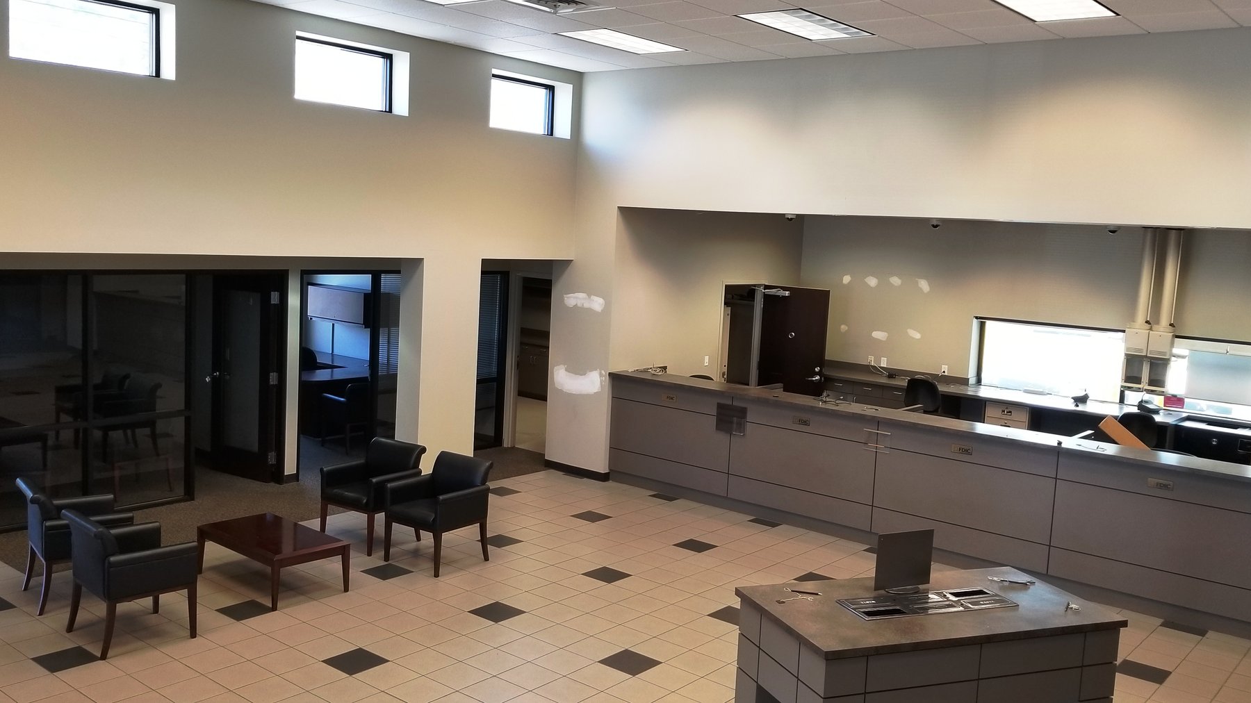 Image for Fort Payne, AL: 3,356±SF Former Bank Branch at 1718 Gault Avenue N., Fort Payne, AL 35967 (DeKalb County) 