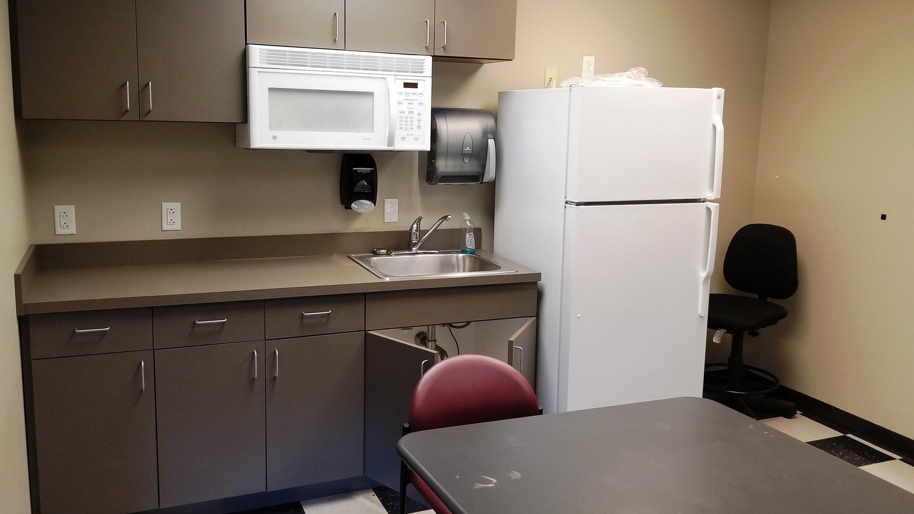 Image for Fort Payne, AL: 3,356±SF Former Bank Branch at 1718 Gault Avenue N., Fort Payne, AL 35967 (DeKalb County) 