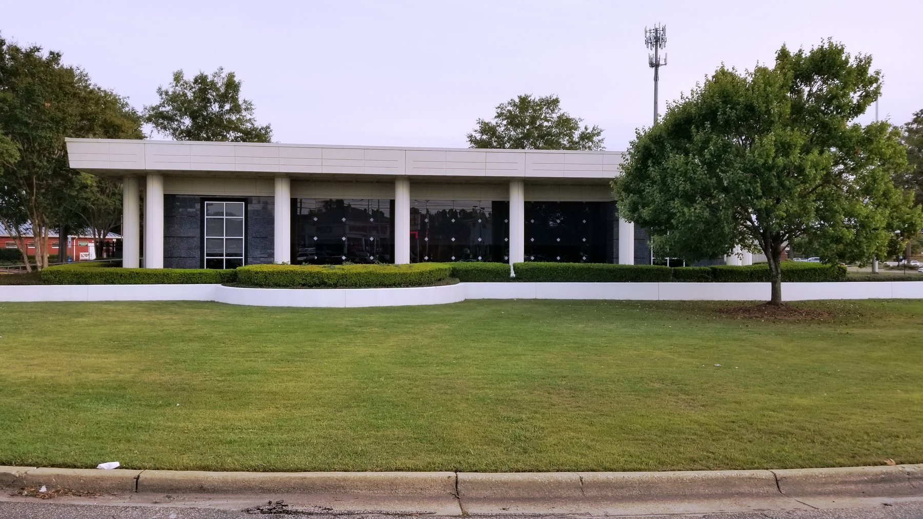 Image for Montgomery, AL: 4,000±SF Former Bank Branch at 6900 Vaughn Road, Montgomery, AL 36116 (Montgomery County) 