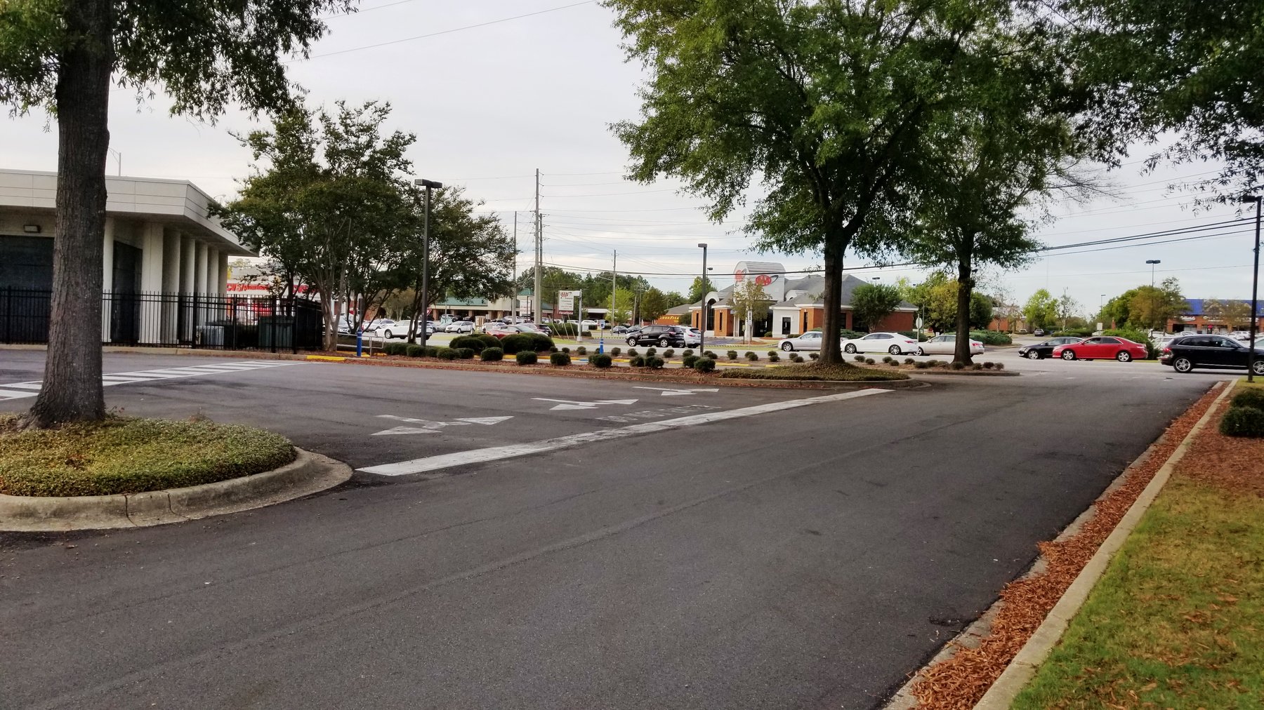Image for Montgomery, AL: 4,000±SF Former Bank Branch at 6900 Vaughn Road, Montgomery, AL 36116 (Montgomery County) 