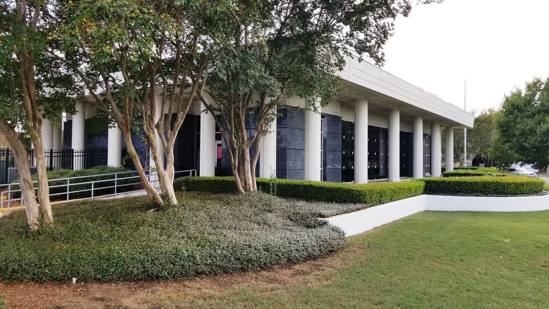 Image for Montgomery, AL: 4,000±SF Former Bank Branch at 6900 Vaughn Road, Montgomery, AL 36116 (Montgomery County) 