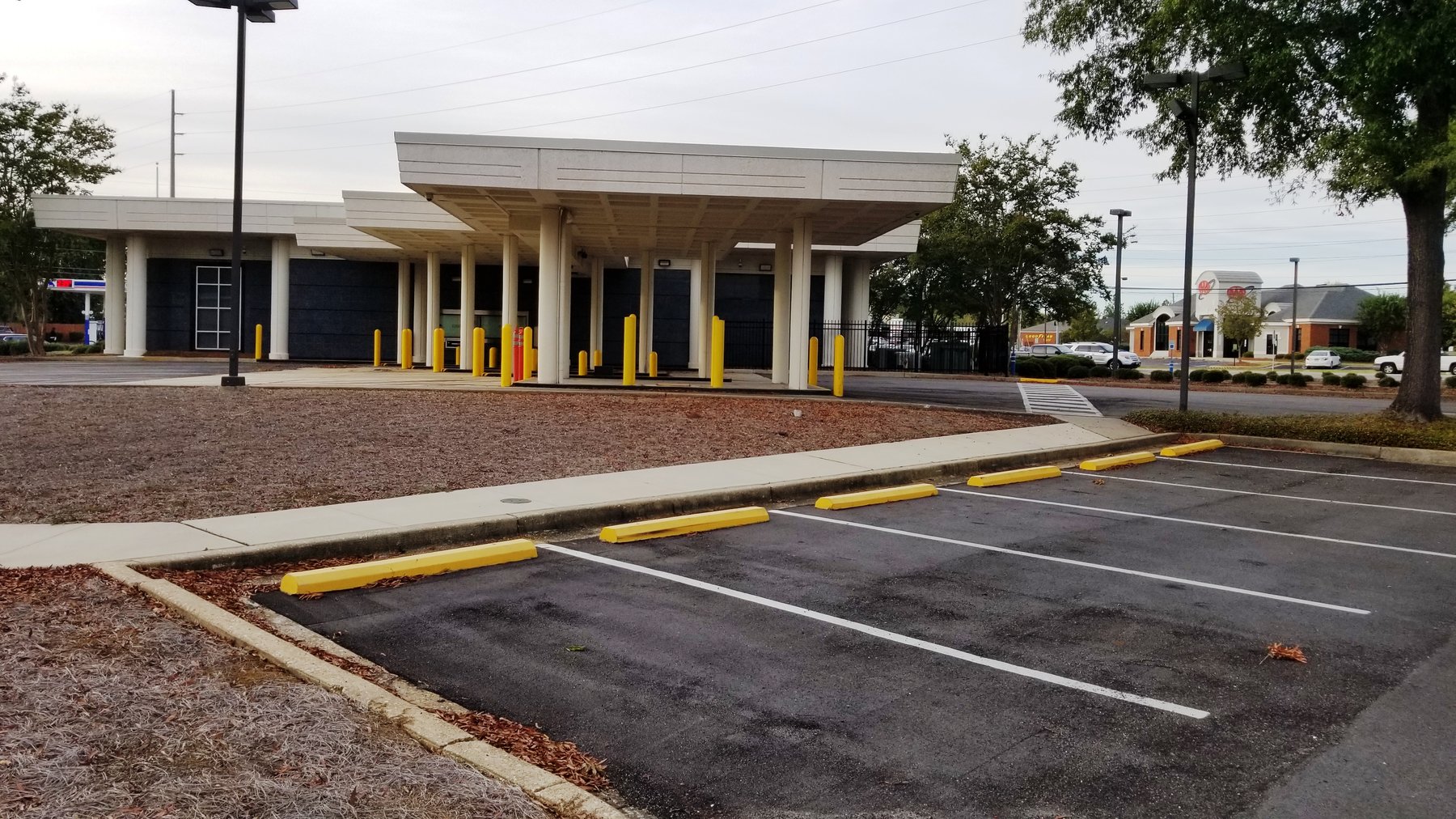 Image for Montgomery, AL: 4,000±SF Former Bank Branch at 6900 Vaughn Road, Montgomery, AL 36116 (Montgomery County) 