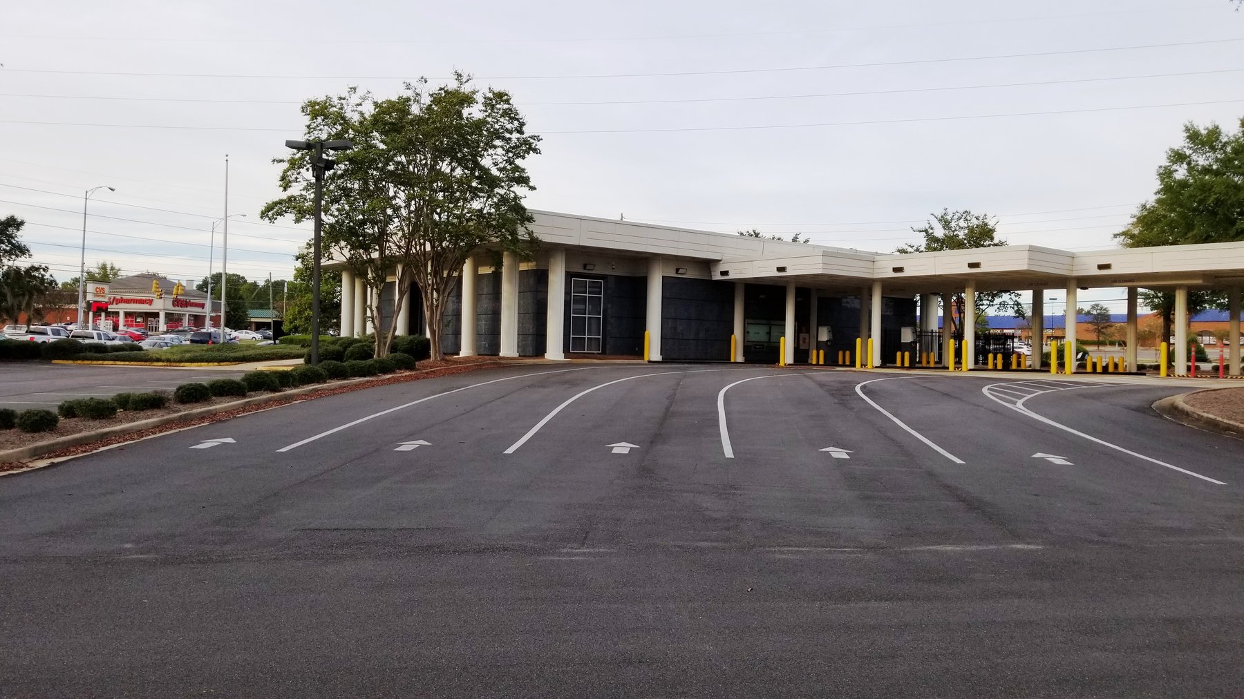 Image for Montgomery, AL: 4,000±SF Former Bank Branch at 6900 Vaughn Road, Montgomery, AL 36116 (Montgomery County) 