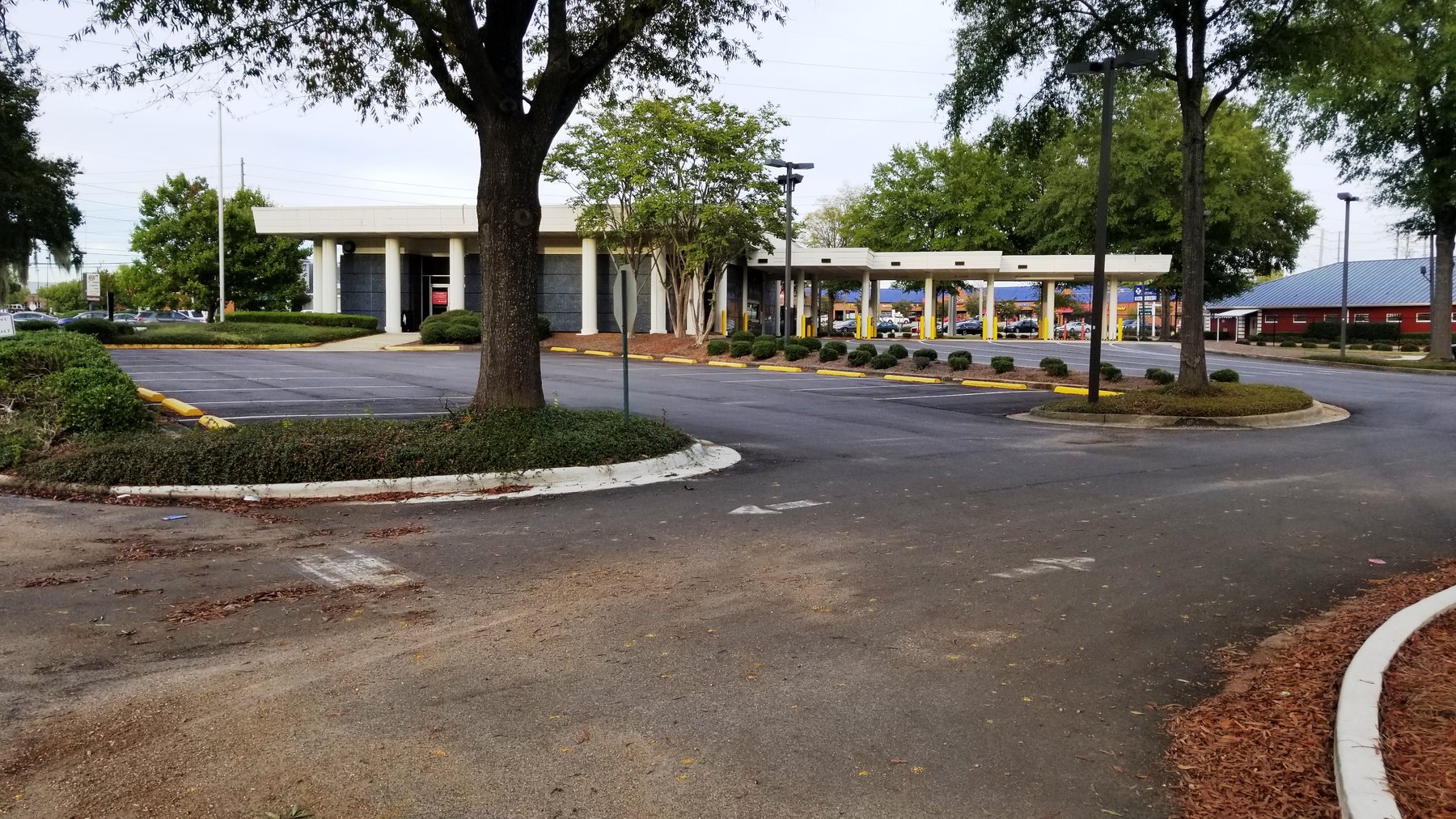 Image for Montgomery, AL: 4,000±SF Former Bank Branch at 6900 Vaughn Road, Montgomery, AL 36116 (Montgomery County) 