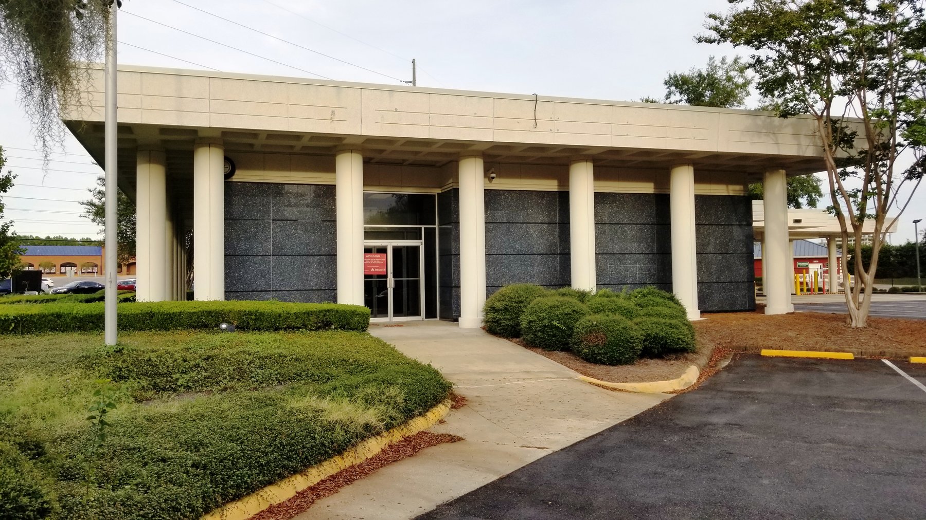 Image for Montgomery, AL: 4,000±SF Former Bank Branch at 6900 Vaughn Road, Montgomery, AL 36116 (Montgomery County) 