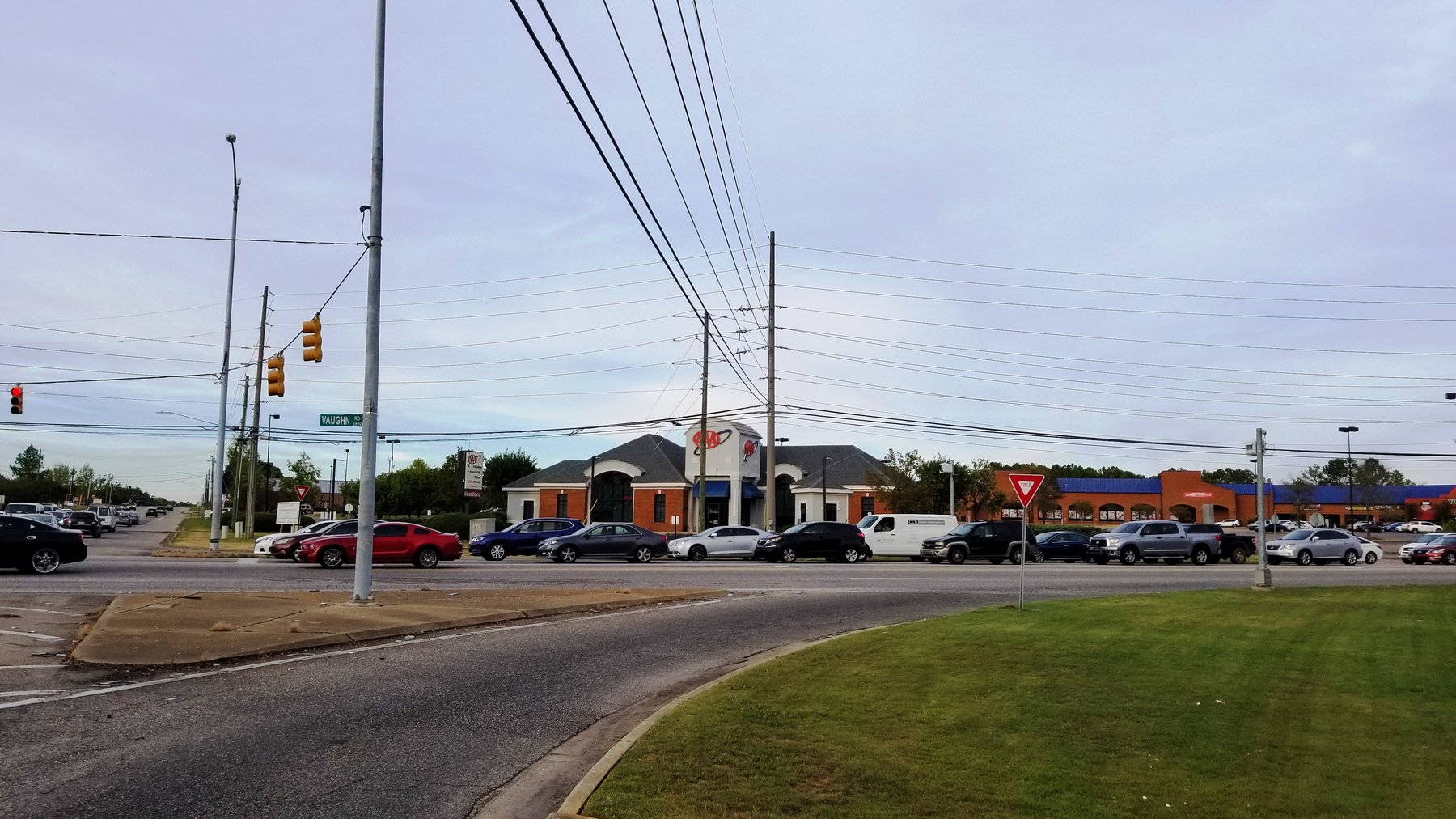 Image for Montgomery, AL: 4,000±SF Former Bank Branch at 6900 Vaughn Road, Montgomery, AL 36116 (Montgomery County) 