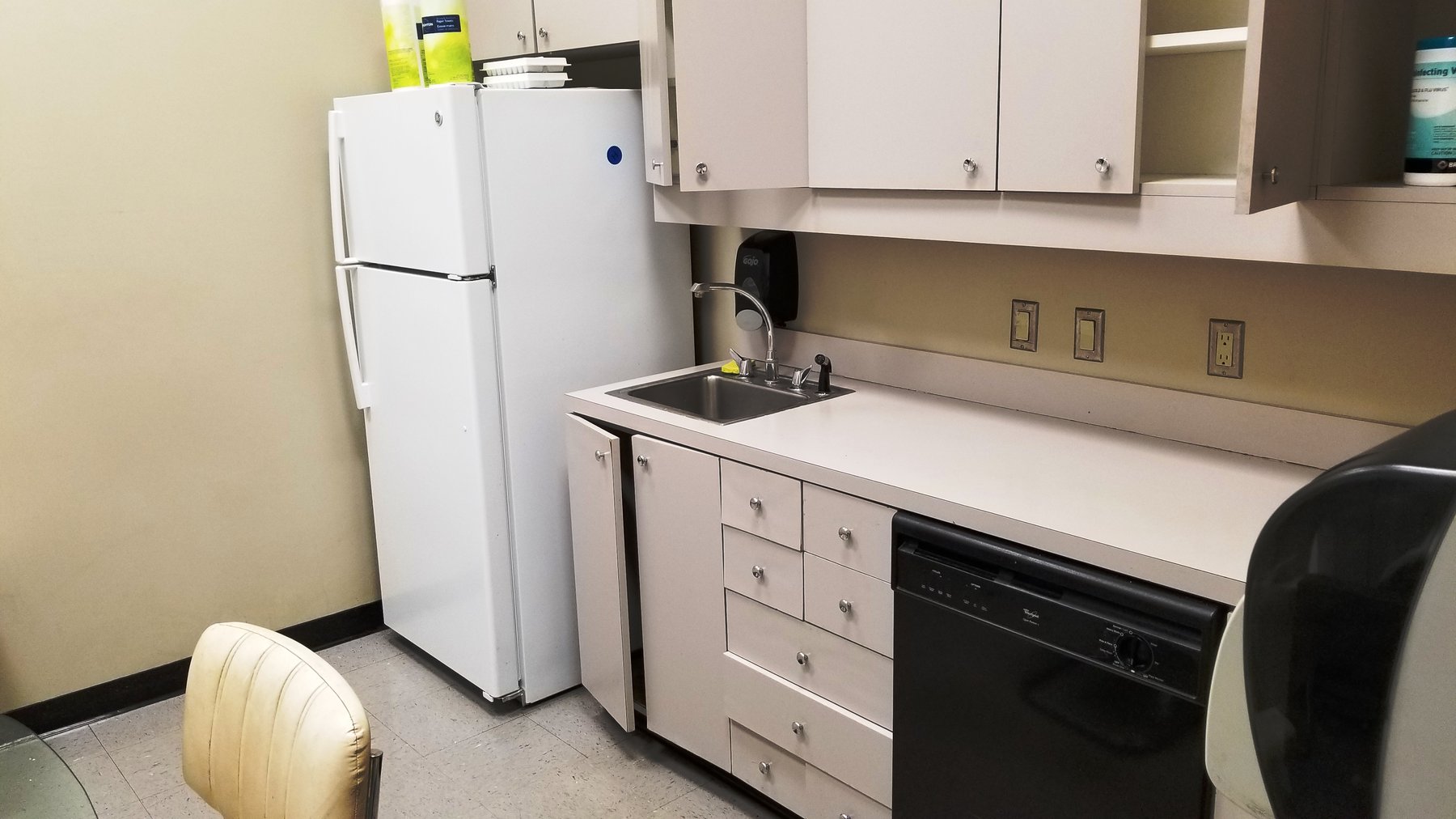 Image for Montgomery, AL: 4,000±SF Former Bank Branch at 6900 Vaughn Road, Montgomery, AL 36116 (Montgomery County) 