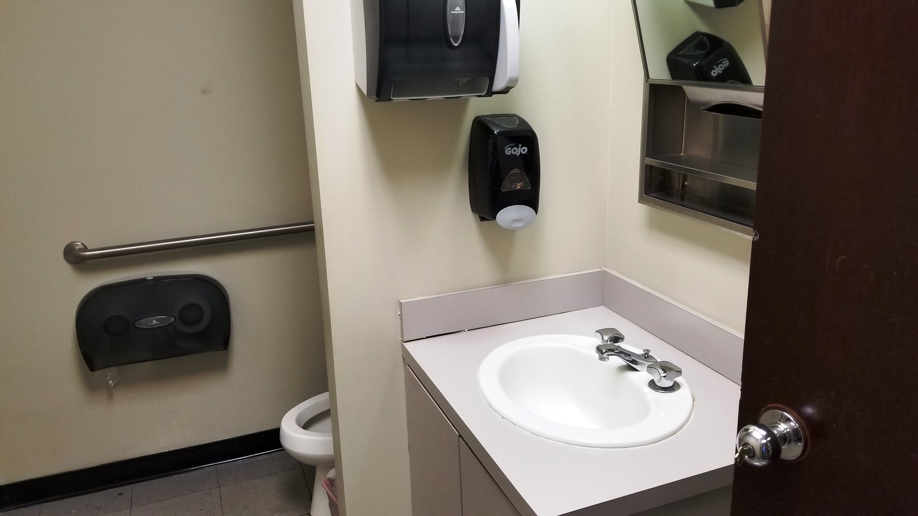 Image for Montgomery, AL: 4,000±SF Former Bank Branch at 6900 Vaughn Road, Montgomery, AL 36116 (Montgomery County) 