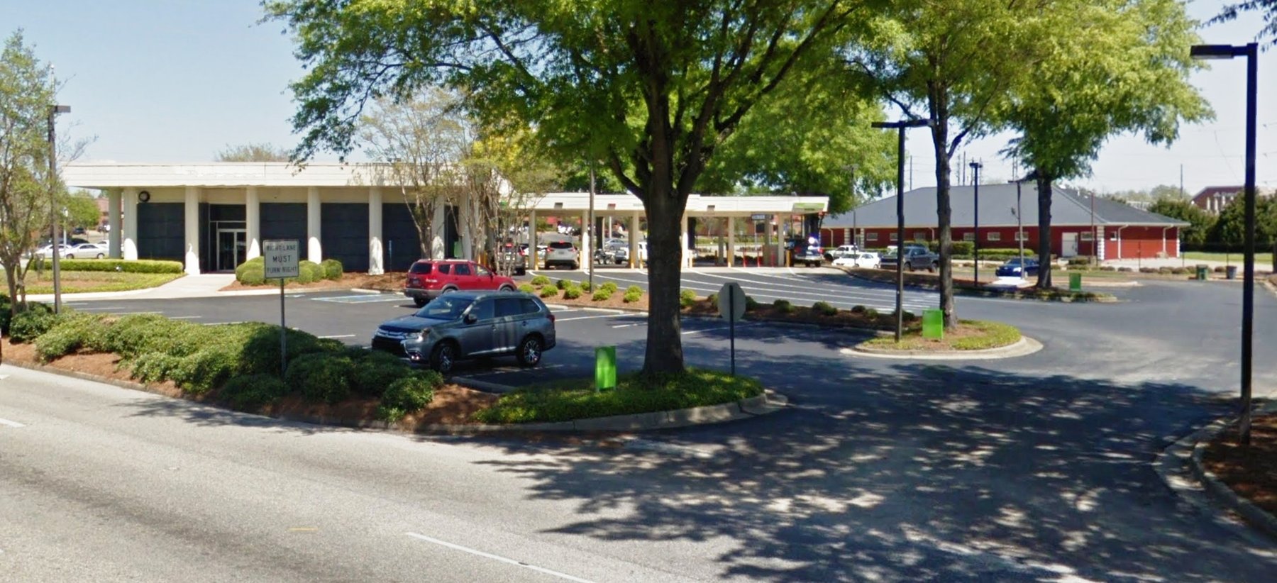 Image for Montgomery, AL: 4,000±SF Former Bank Branch at 6900 Vaughn Road, Montgomery, AL 36116 (Montgomery County) 