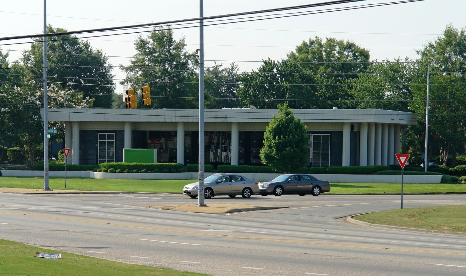 Image for Montgomery, AL: 4,000±SF Former Bank Branch at 6900 Vaughn Road, Montgomery, AL 36116 (Montgomery County) 
