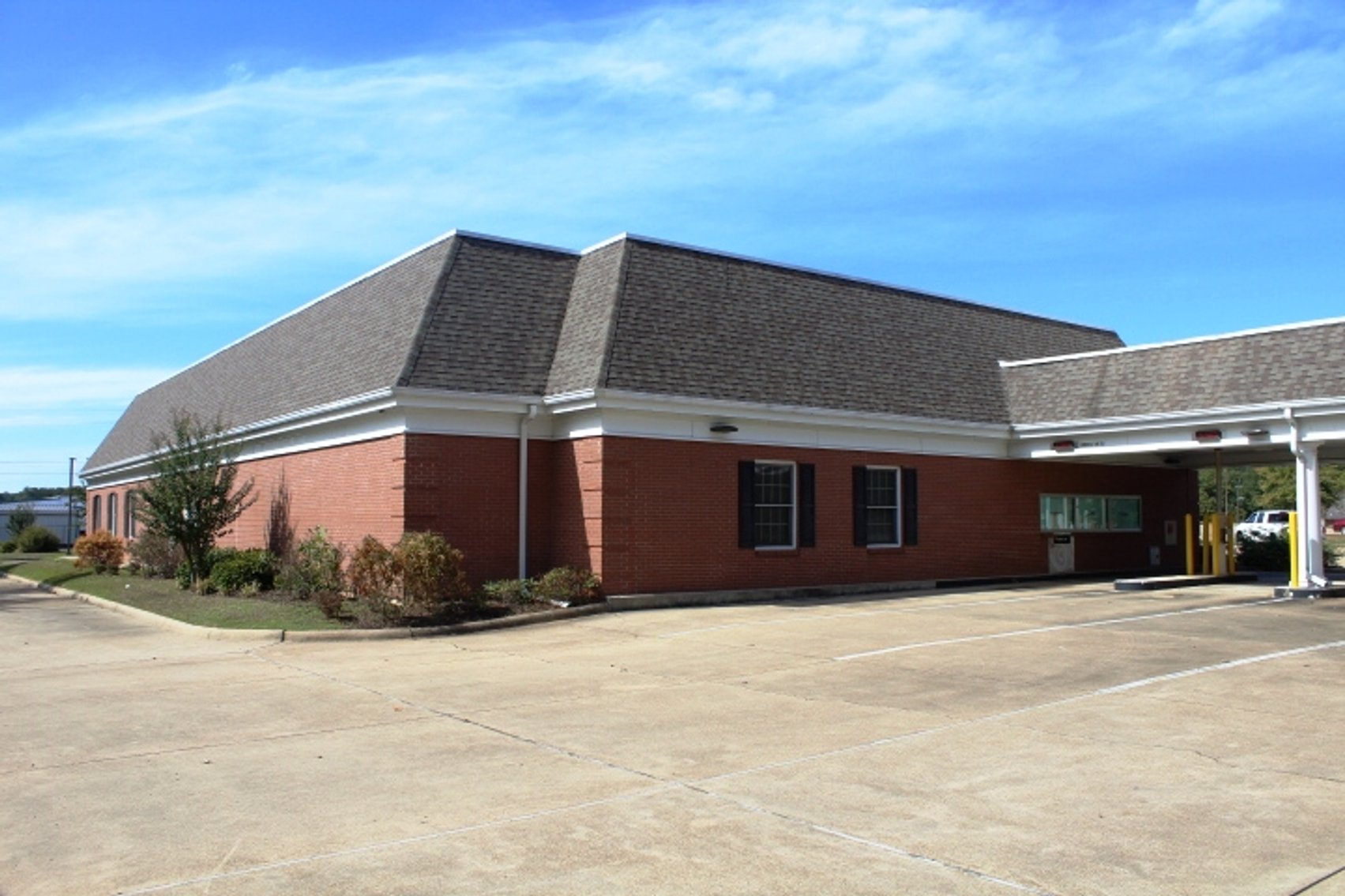 Image for Fordyce, AR: 9,910±SF Former Bank Branch at 611 West 4th Street, Fordyce, AR 71742 (Dallas County)