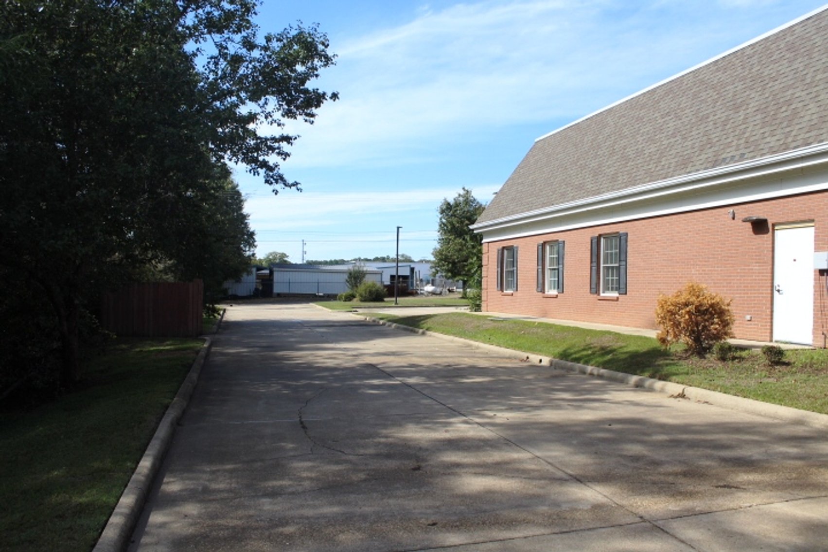 Image for Fordyce, AR: 9,910±SF Former Bank Branch at 611 West 4th Street, Fordyce, AR 71742 (Dallas County)