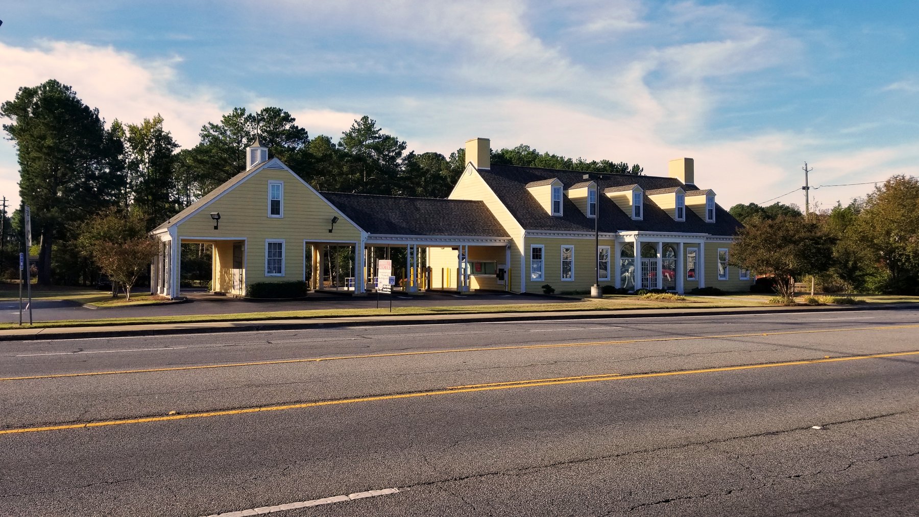 Image for Rome, GA: 2,596±SF Former Bank Branch on 1.55± Acres at 2101 Shorter Avenue, Rome, GA 30165 (Floyd County)