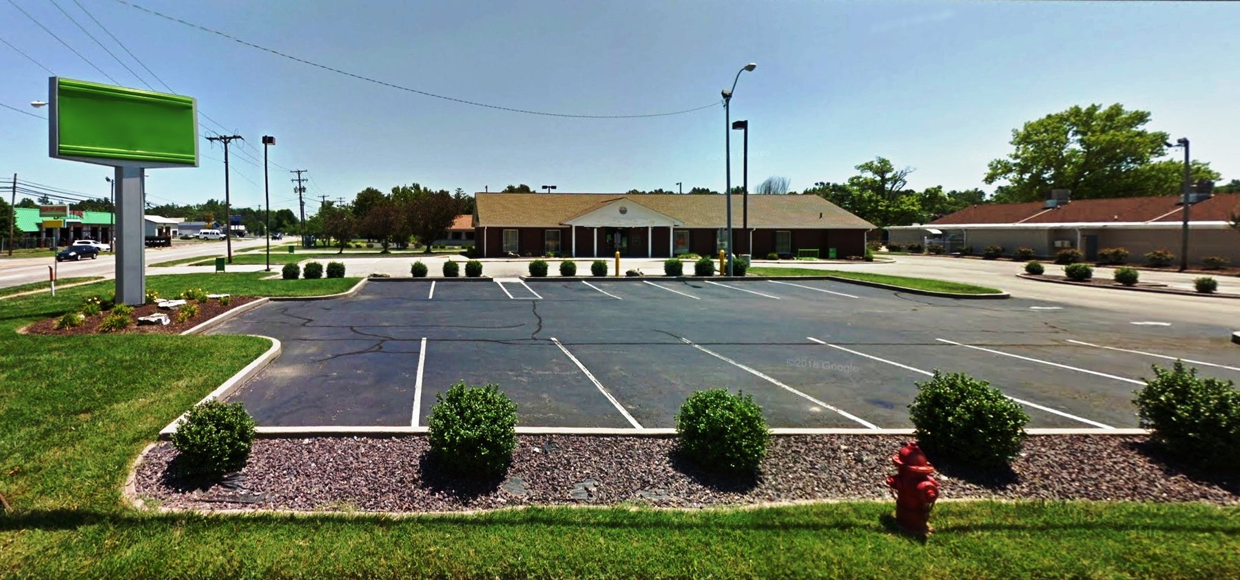 Image for Carbondale, IL: 7,384±SF Footprint Former Bank Branch on 1.15± Acres at 601 E. Main Street, Carbondale, IL 62901 (Jackson County)