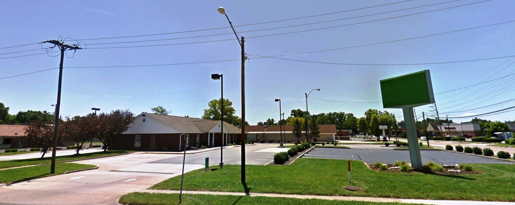 Image for Carbondale, IL: 7,384±SF Footprint Former Bank Branch on 1.15± Acres at 601 E. Main Street, Carbondale, IL 62901 (Jackson County)