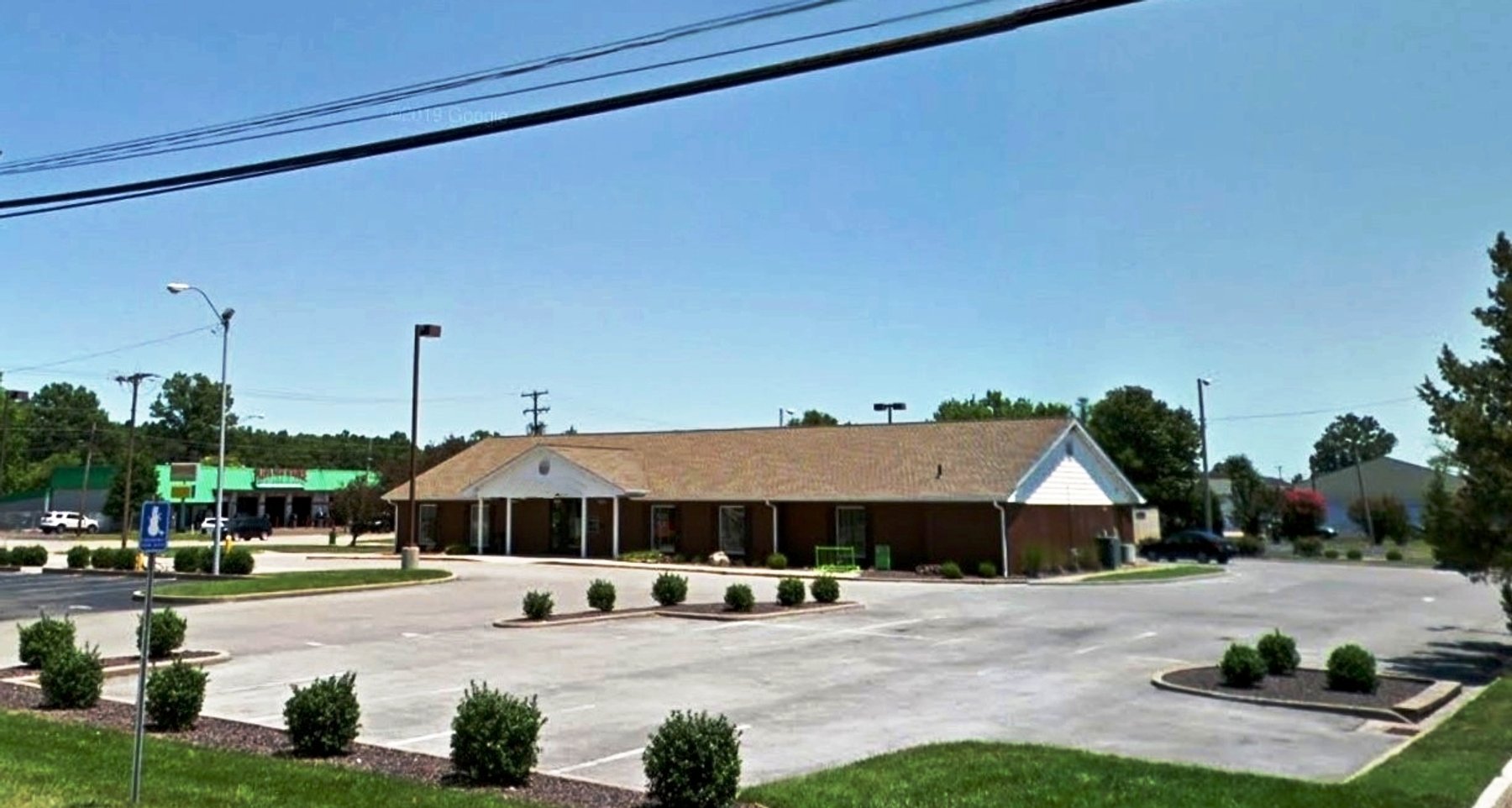 Image for Carbondale, IL: 7,384±SF Footprint Former Bank Branch on 1.15± Acres at 601 E. Main Street, Carbondale, IL 62901 (Jackson County)