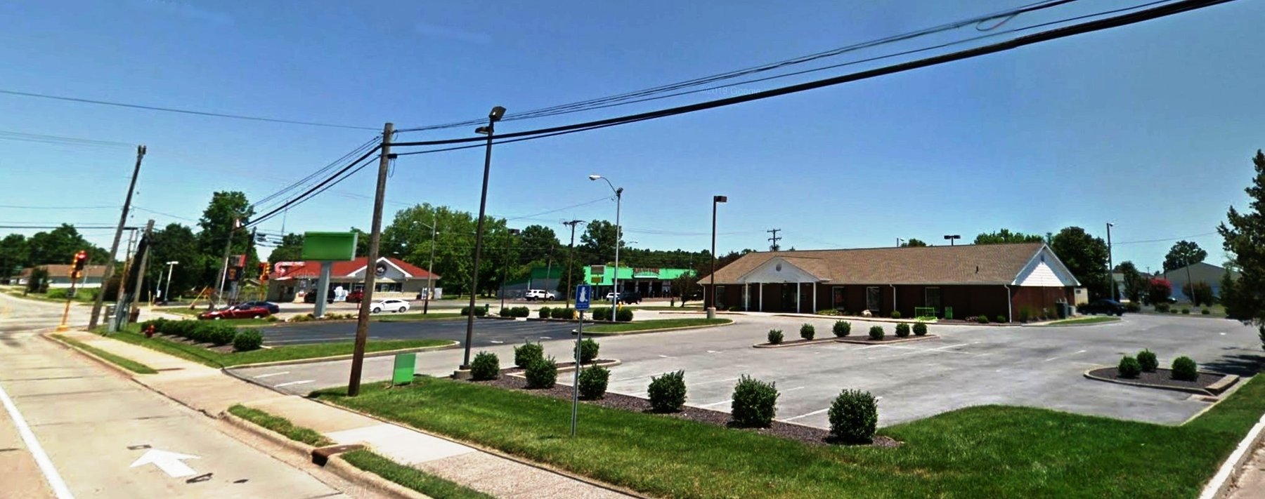 Image for Carbondale, IL: 7,384±SF Footprint Former Bank Branch on 1.15± Acres at 601 E. Main Street, Carbondale, IL 62901 (Jackson County)