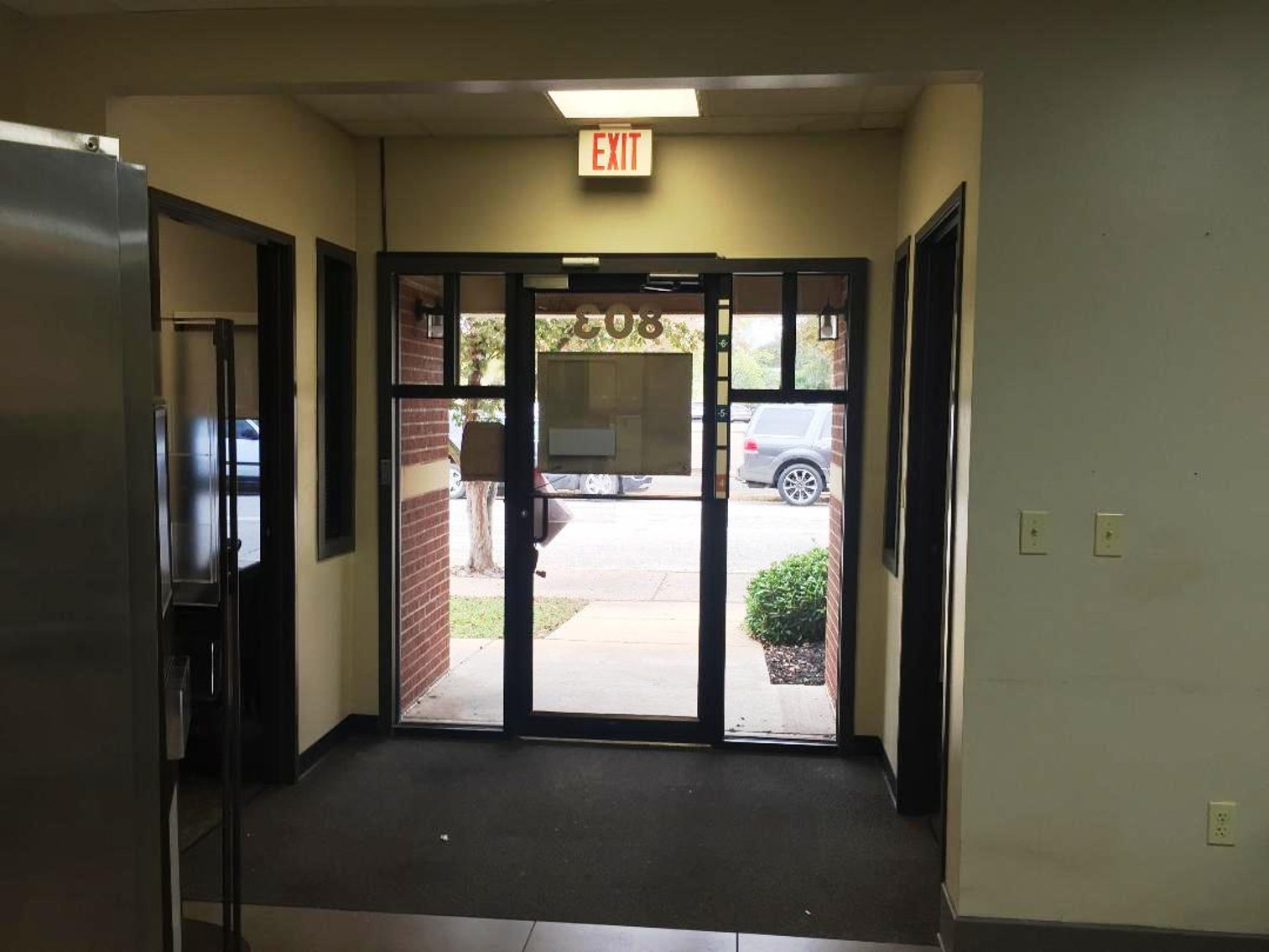 Image for **REMOVED FROM AUCTION**     Alexandria, LA: 1,383±SF Footprint Former Bank Branch on .44± Acre at 803 Sixth Street, Alexandria, LA 71301 (Rapides Parish)