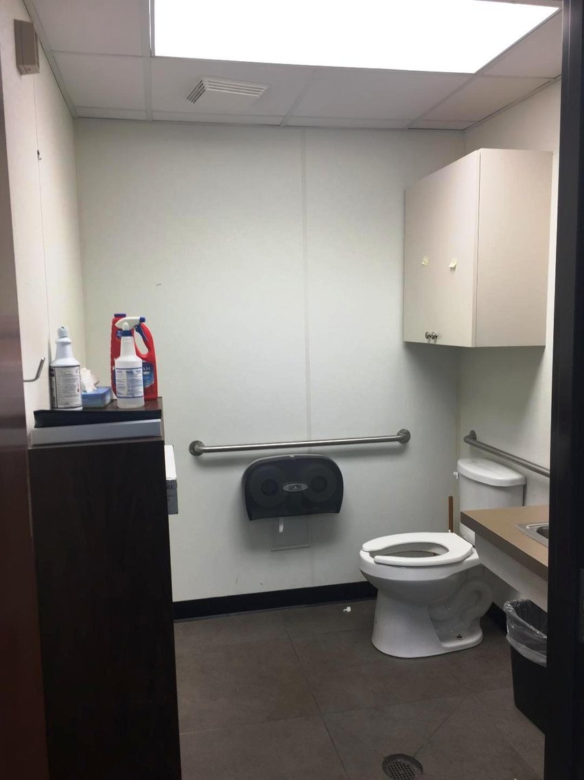 Image for **REMOVED FROM AUCTION**     Alexandria, LA: 1,383±SF Footprint Former Bank Branch on .44± Acre at 803 Sixth Street, Alexandria, LA 71301 (Rapides Parish)