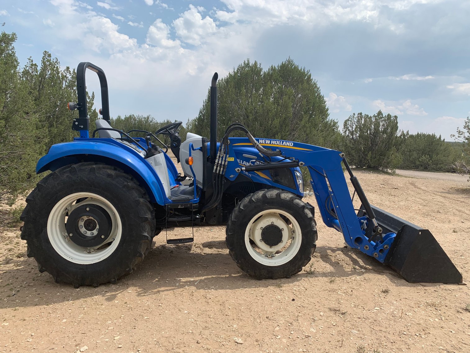 Image for 2014 NEW HOLLAND T4.75 TRACTOR