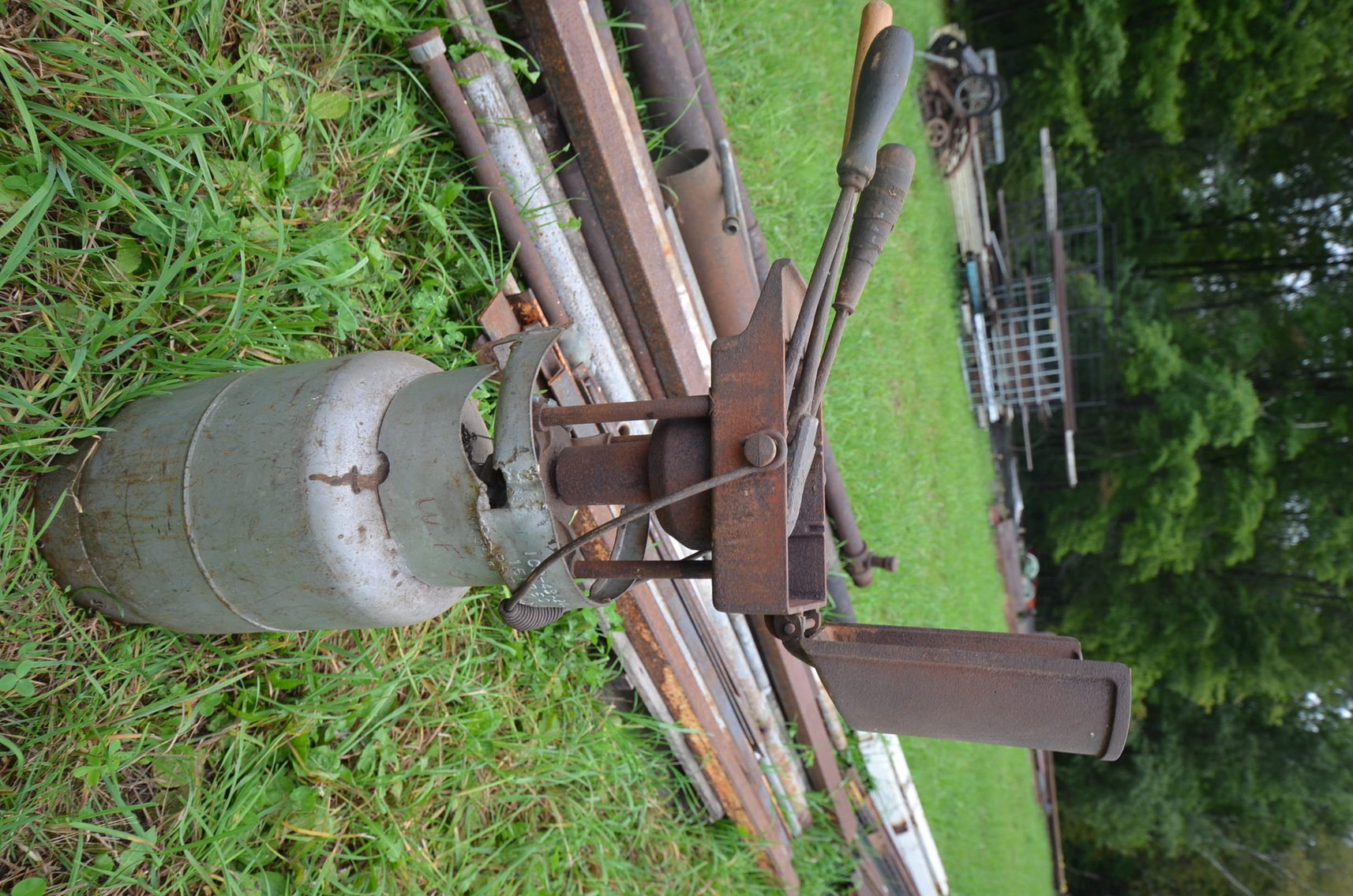 Image for ALLIS CHALMERS TRACTOR, WELDING & SHOP TOOLS, HORSE TACK, COLLECTIBLES, HOUSEHOLD & MORE!